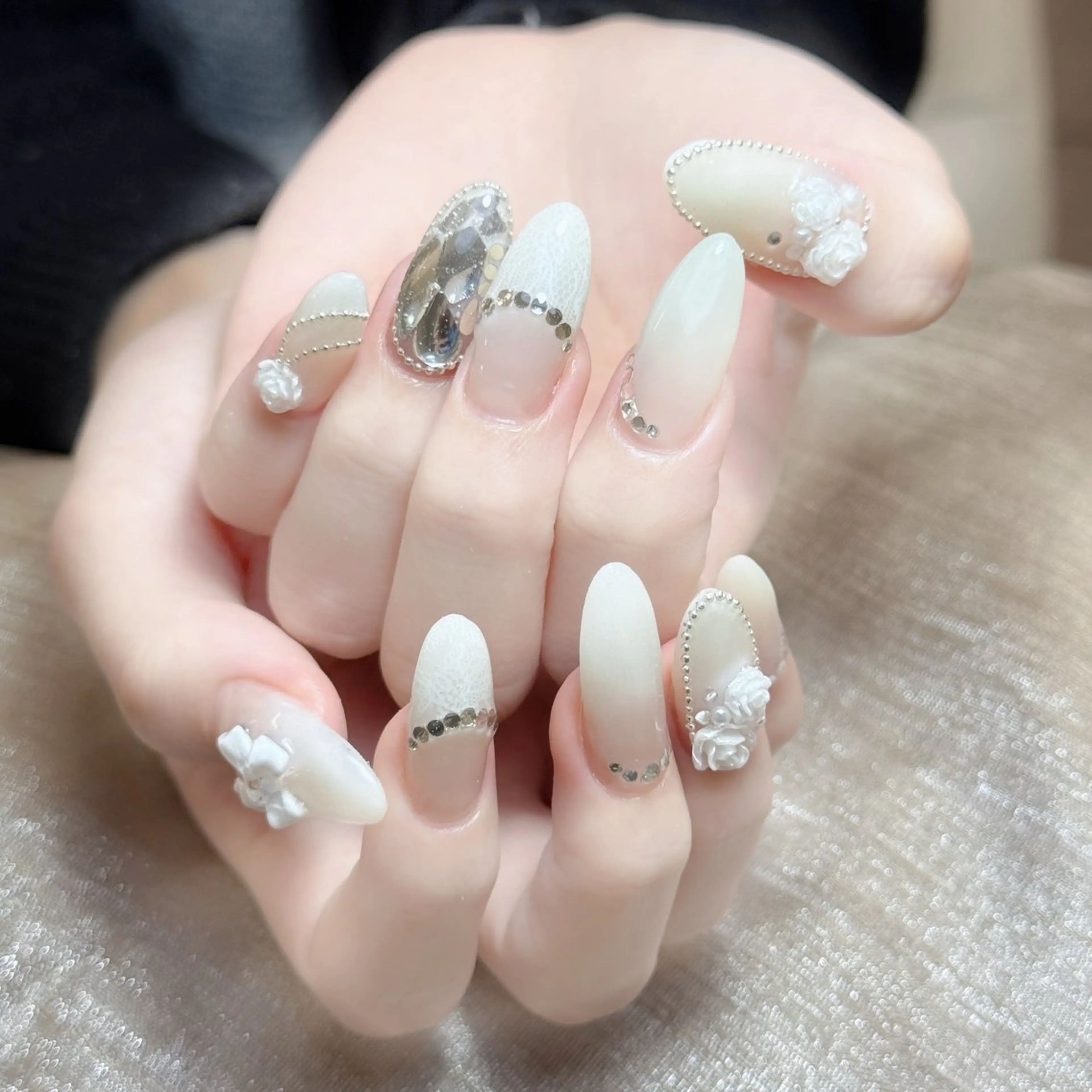 ネイル チークネイル フレンチネイル ジェルネイル ガラスフレンチ 韓国ネイル Anh 歌舞伎町のネイルデザイン