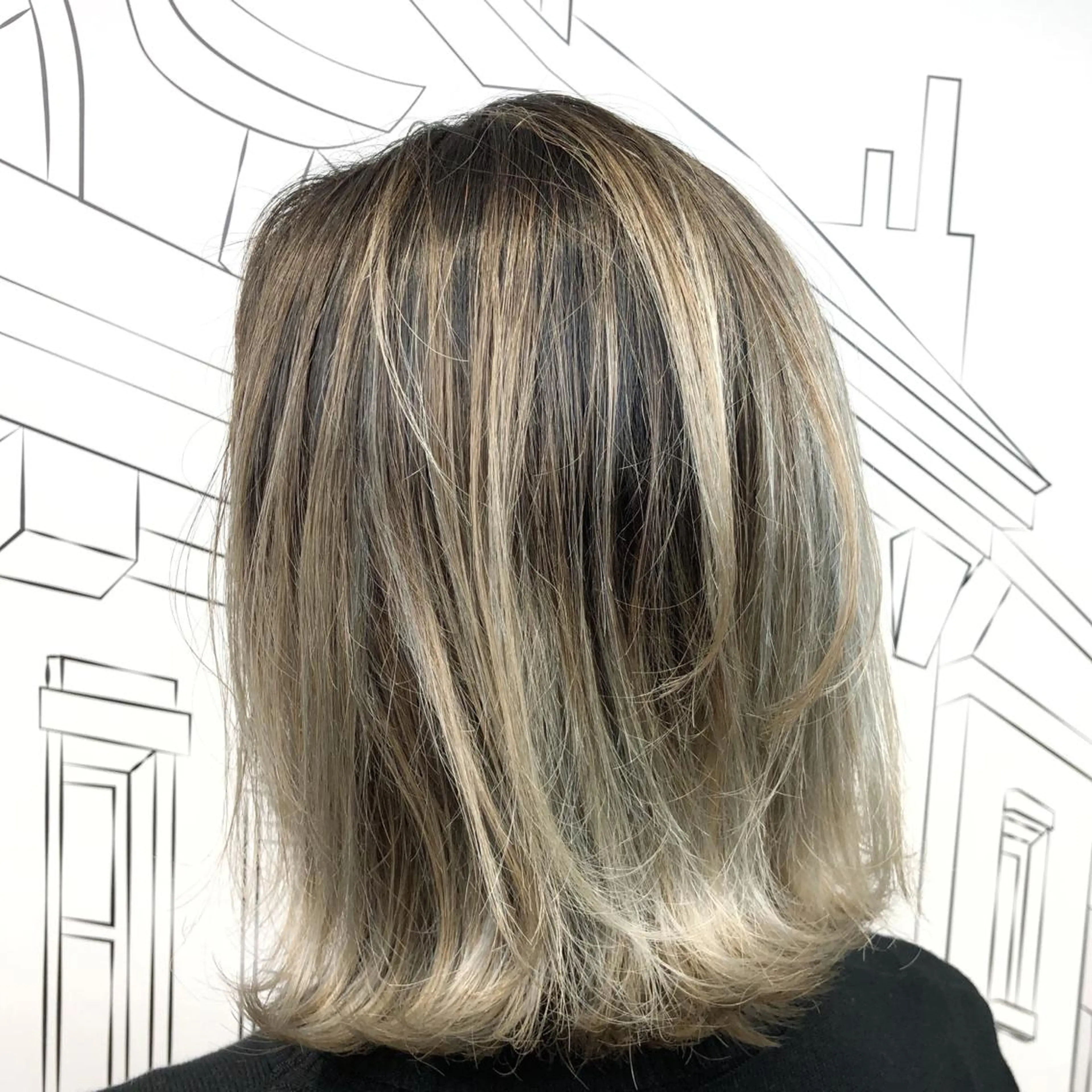 ミディアム カラー バレイヤージュ 外国人風カラー レイヤーカット レイヤー⭐️カラー ⭐️平川雅史のヘアスタイル