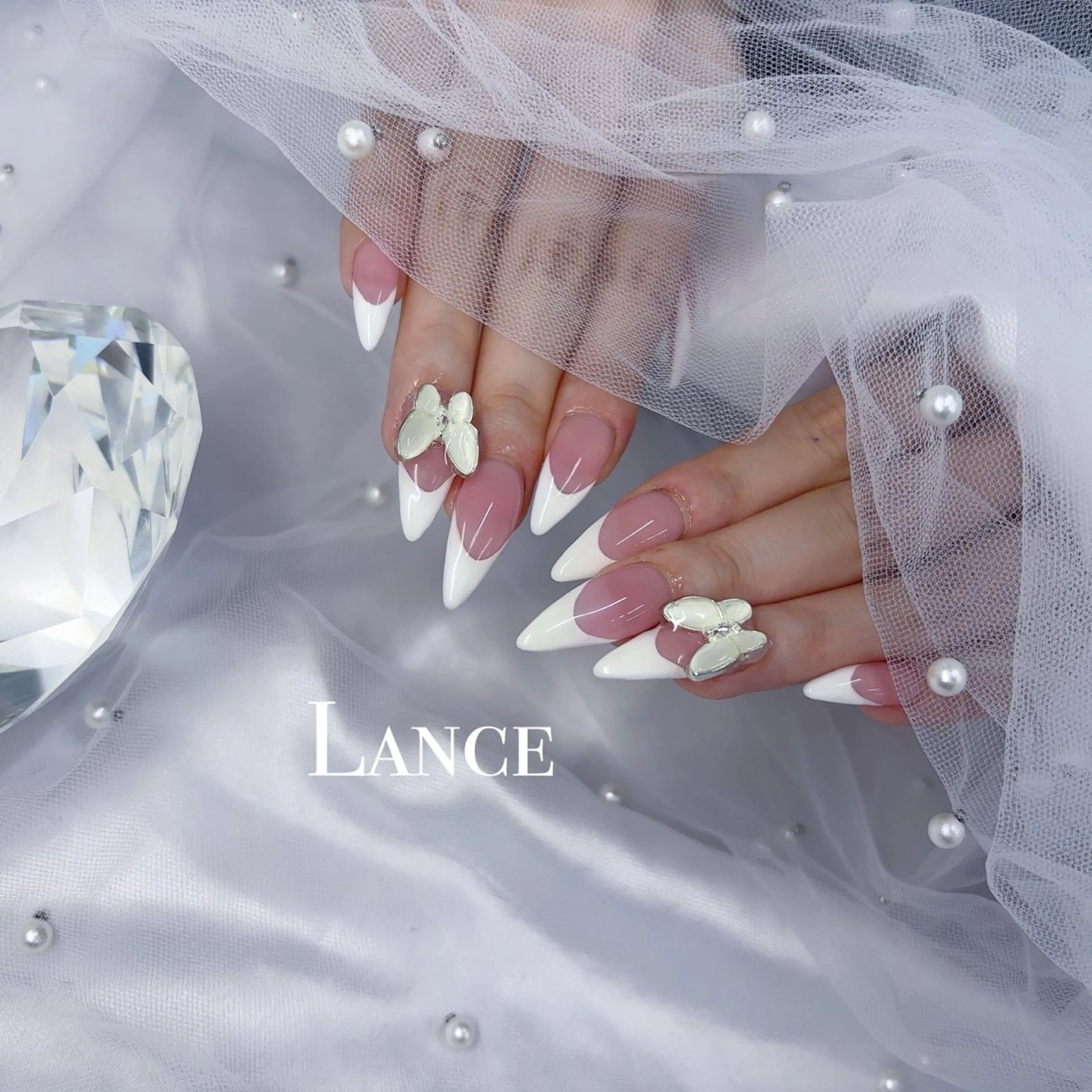 ネイル オーロラネイル ドット フットネイル 氷ネイル・うるうるネイル キラキラネイル ハンドネイル Lance nailのネイルデザイン