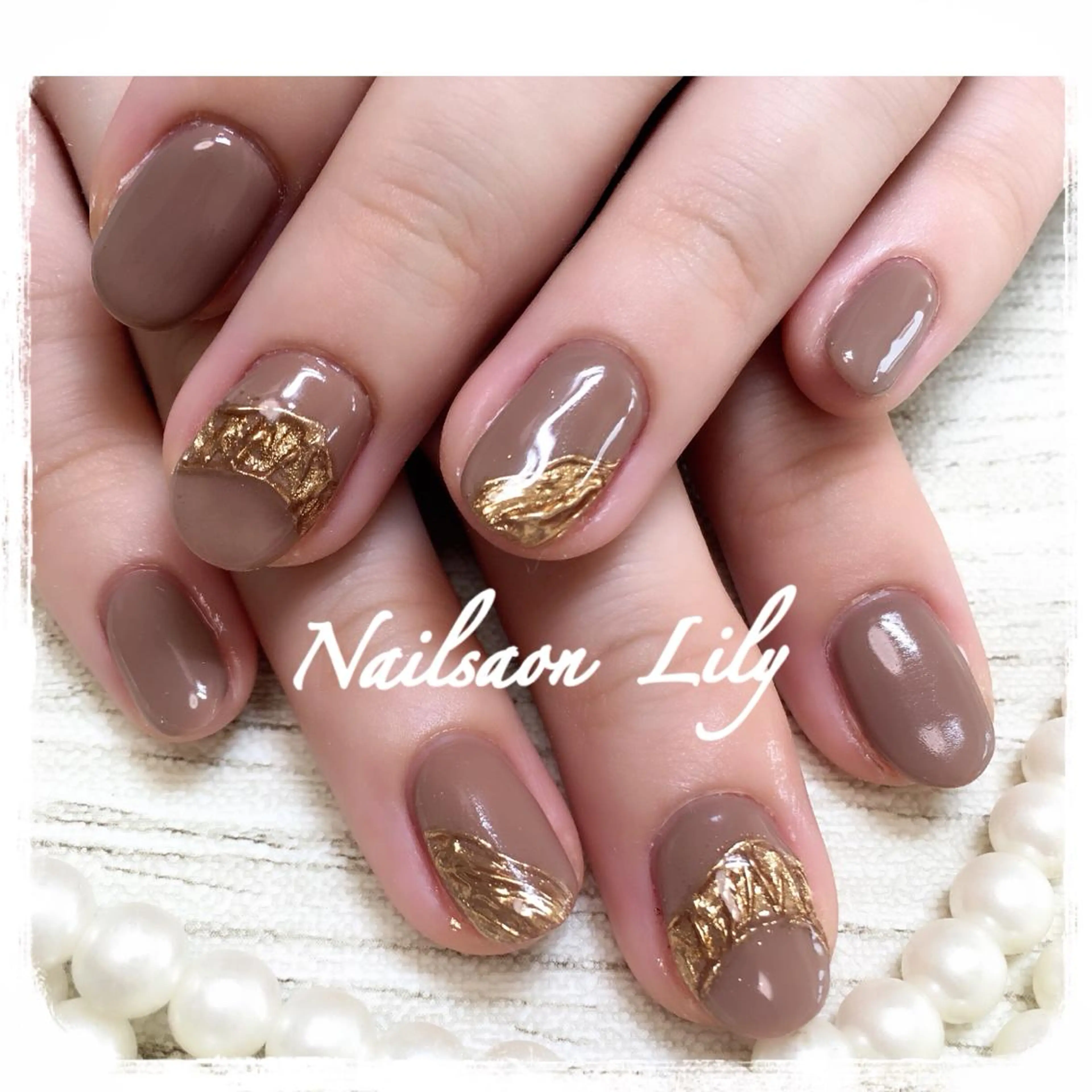 ネイル ミラーネイル Nailsalon Lilyのネイルデザイン