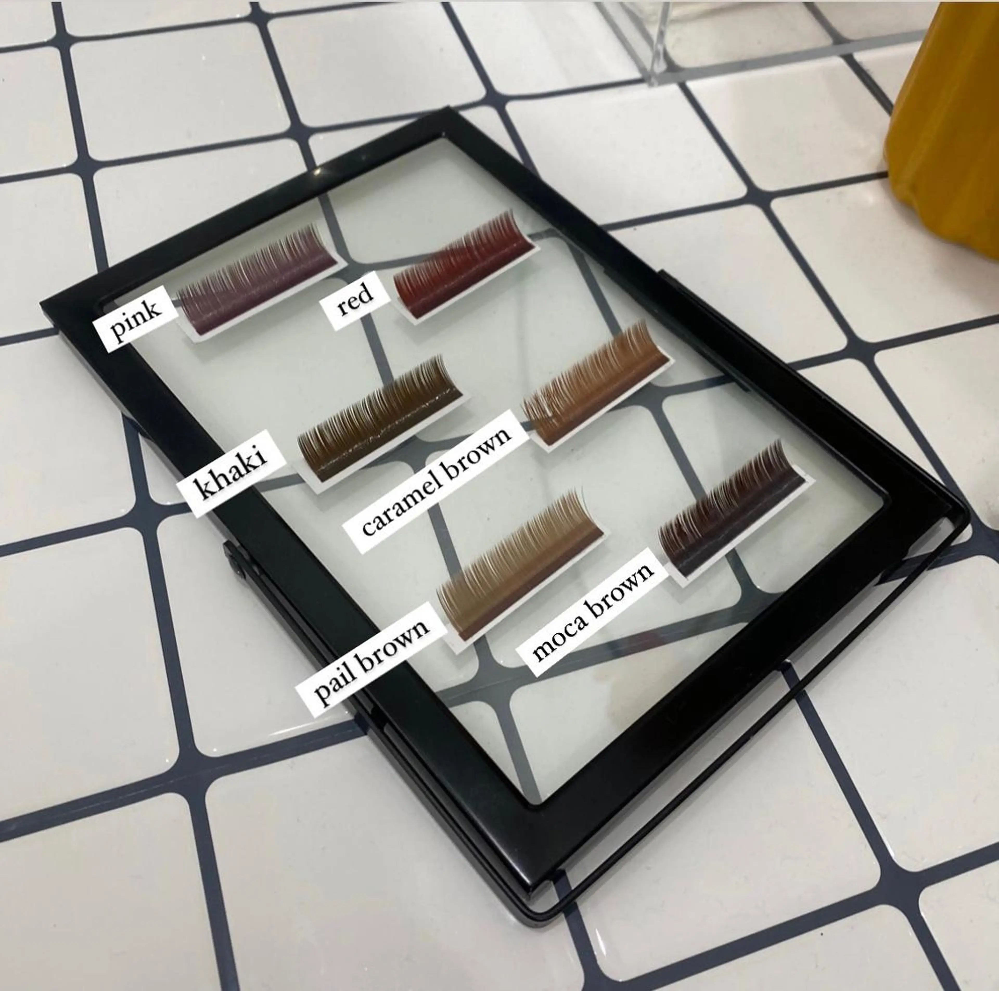 マツエク・マツパ カラーマツエク フラットラッシュ miiia lash所属・miiia lashのマツエク・マツパデザイン