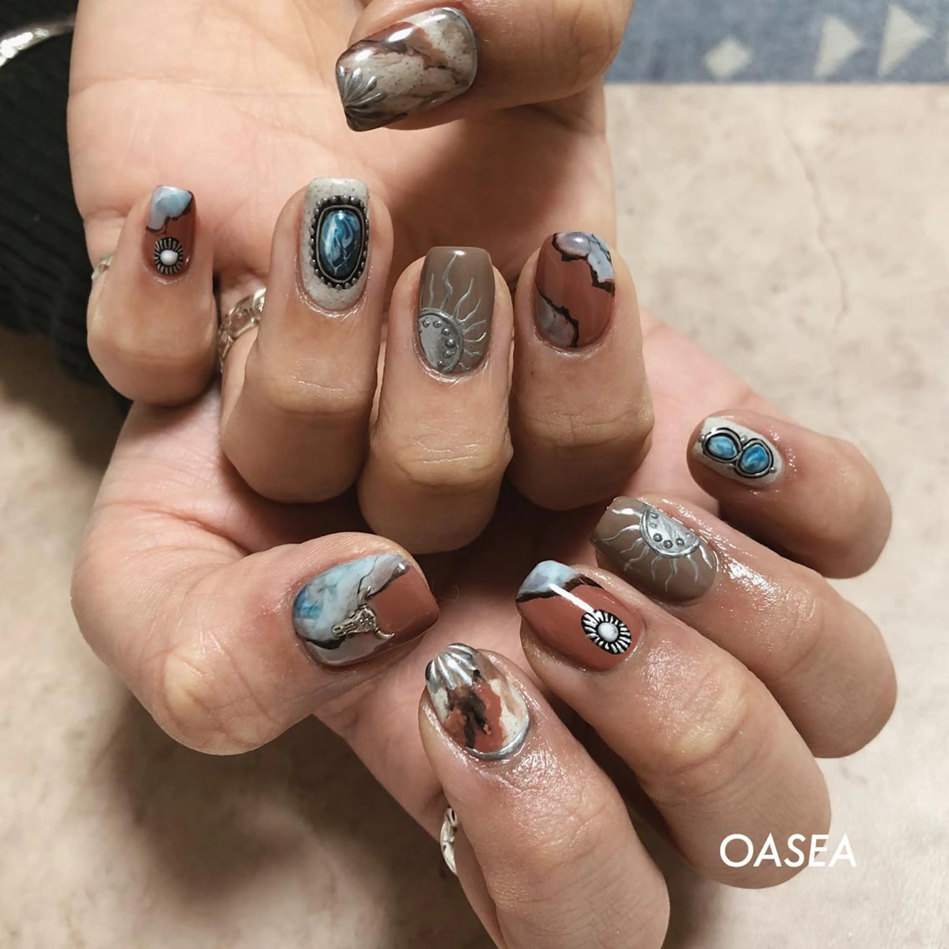 ネイル ハンドネイル 🌞💜 KAORI 🌴のネイルデザイン