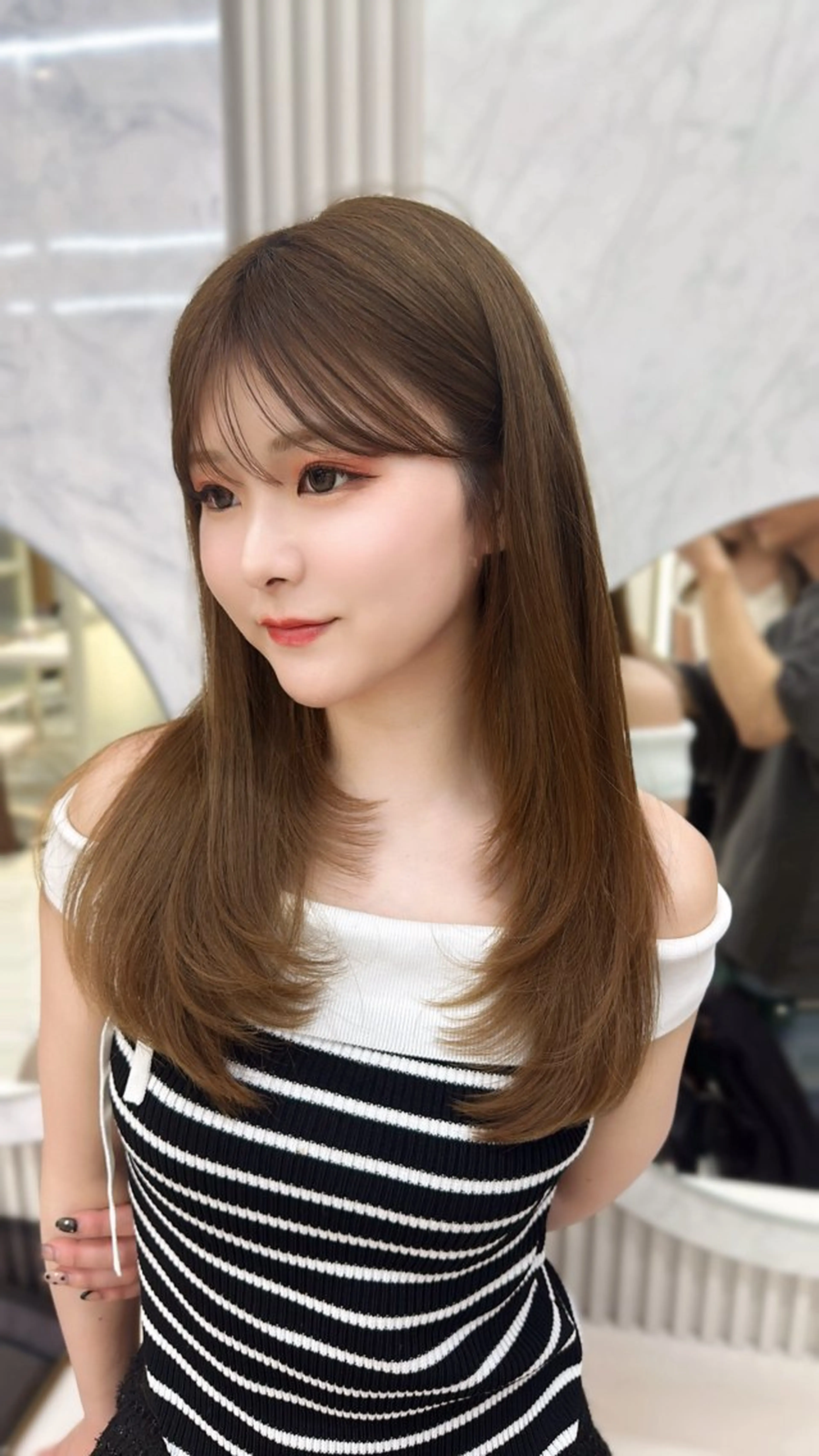 ロング oto🎀×美髪× シースルー前髪🤍のヘアスタイル