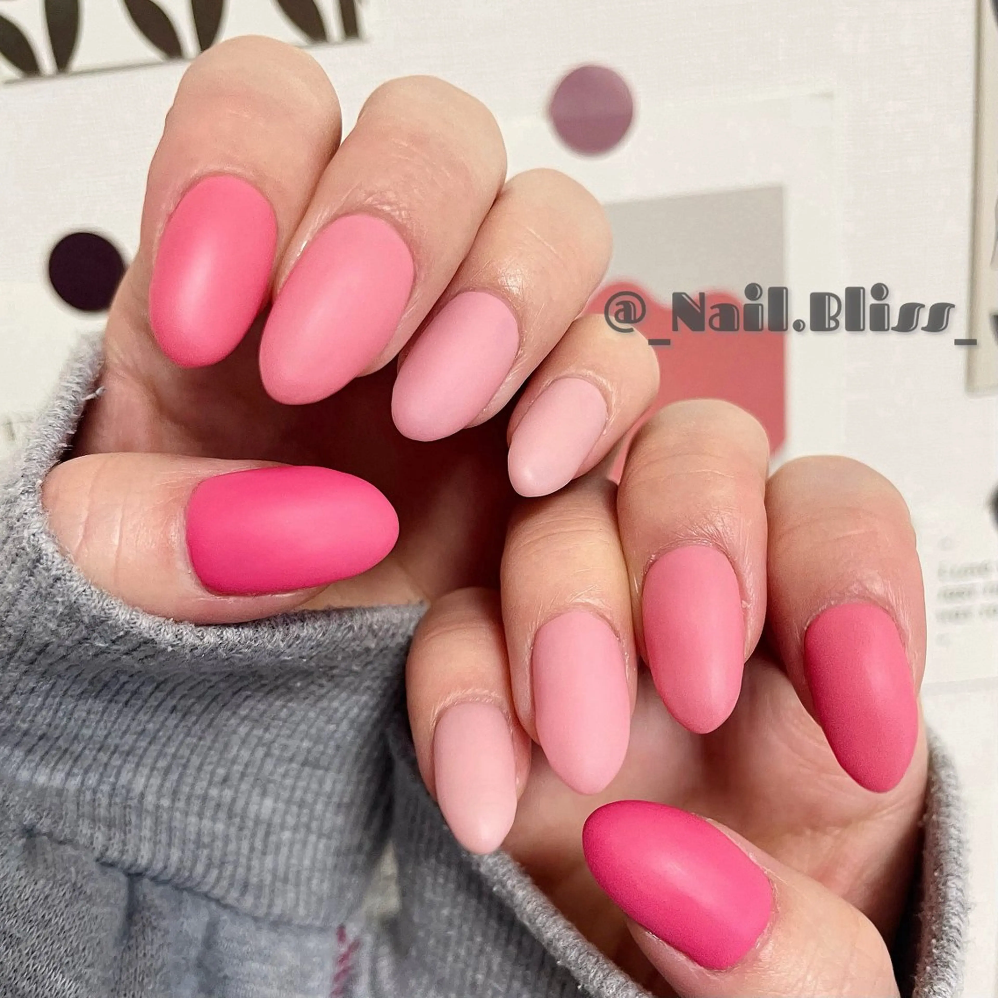 ネイル グラデーション マットネイル ハンドネイル NAIL BLISSのネイルデザイン