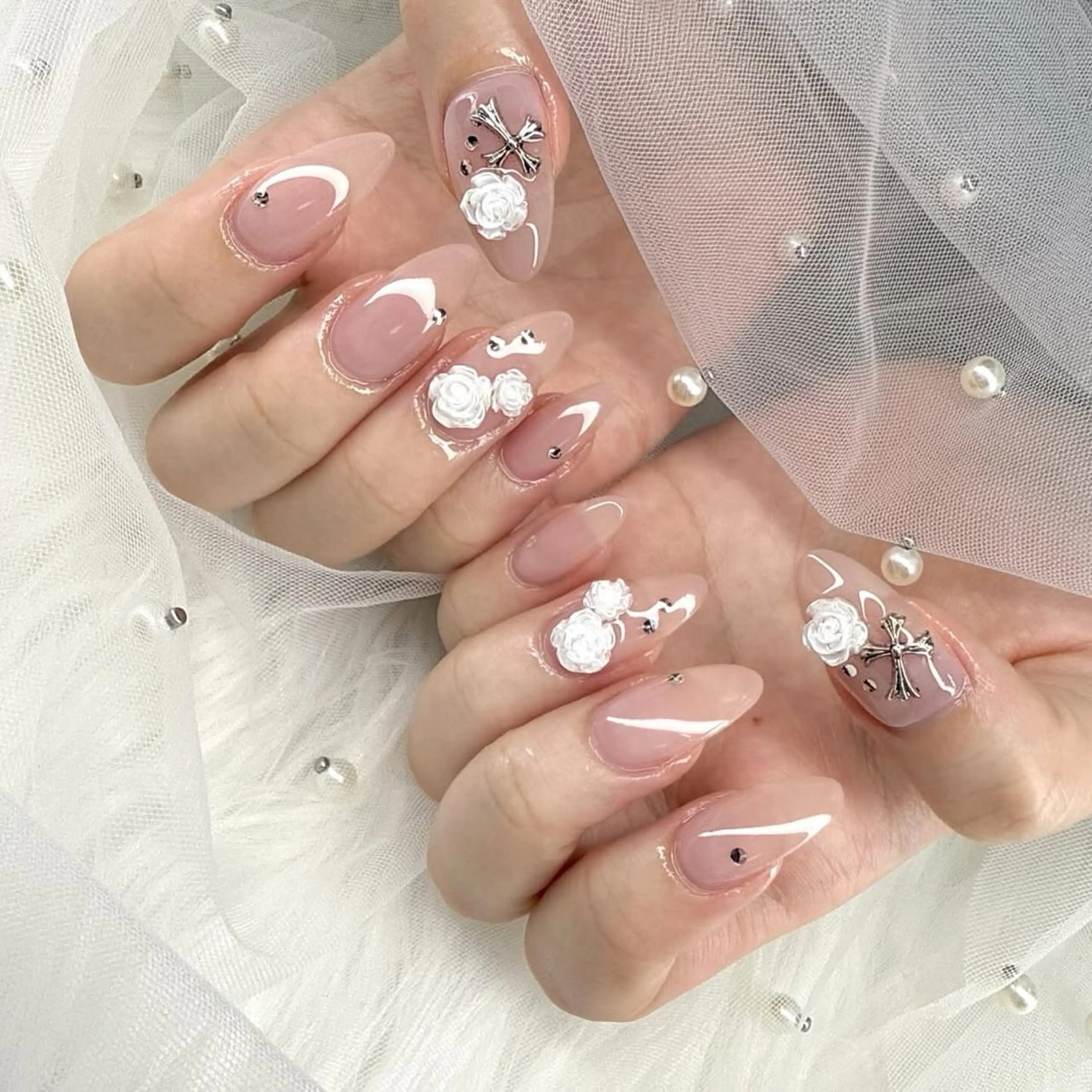 ネイル アートネイル 長さ出し フラワーネイル ジェルネイル ガーリー ハンドネイル KIM キムのネイルデザイン