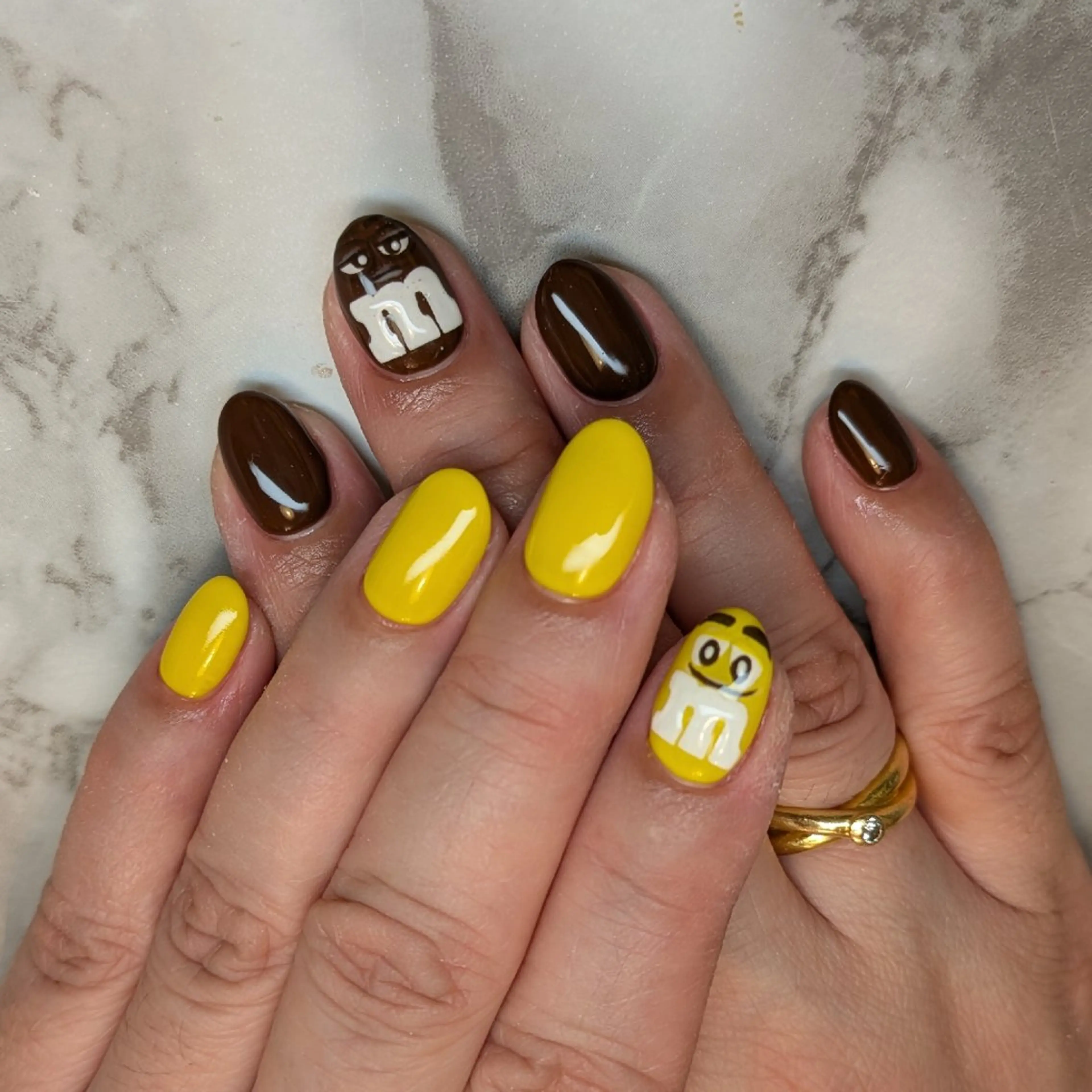 ネイル ジェヌインネイル 河内のネイルデザイン