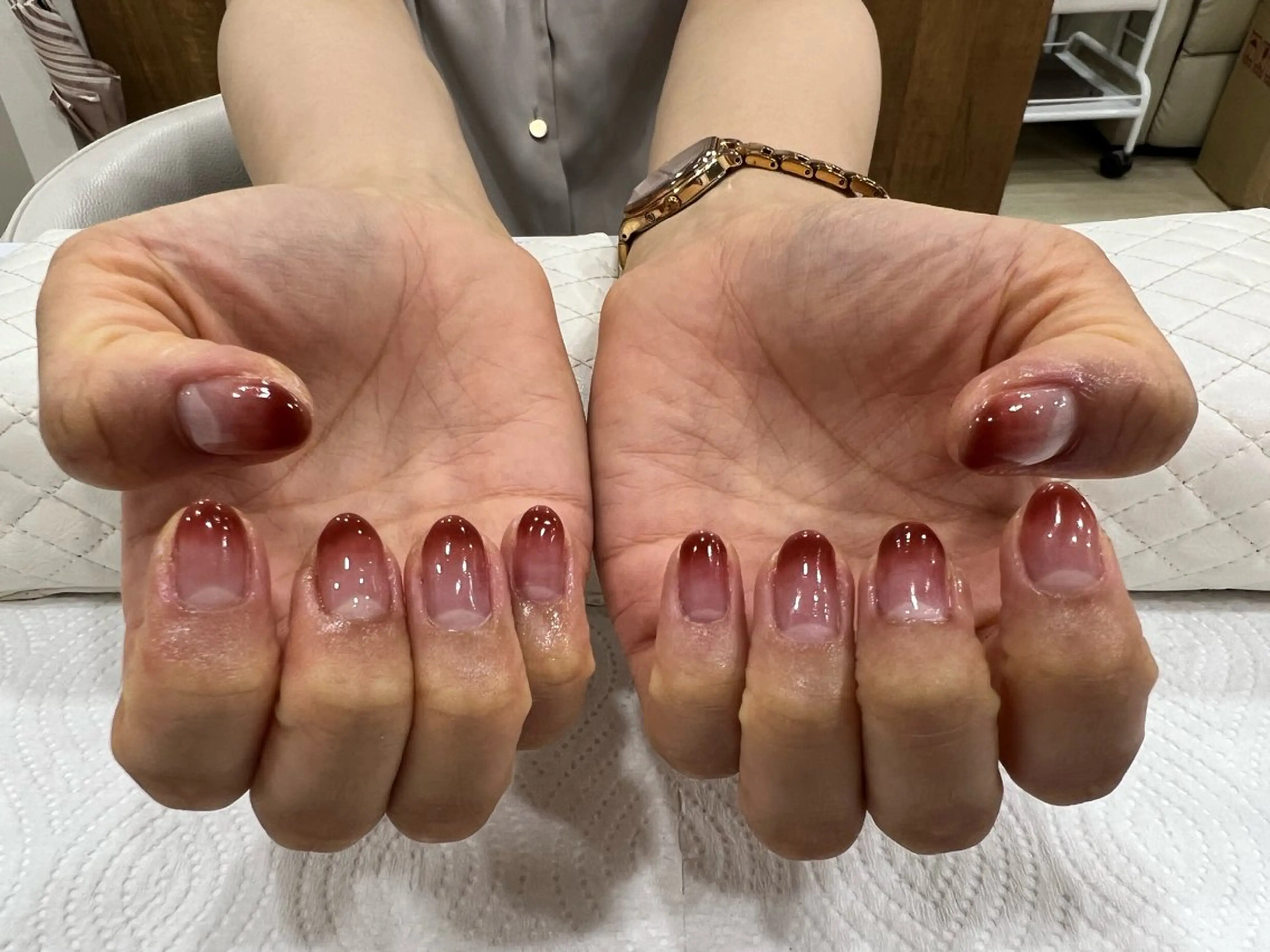 ネイル グラデーション un Riche 大滝のネイルデザイン