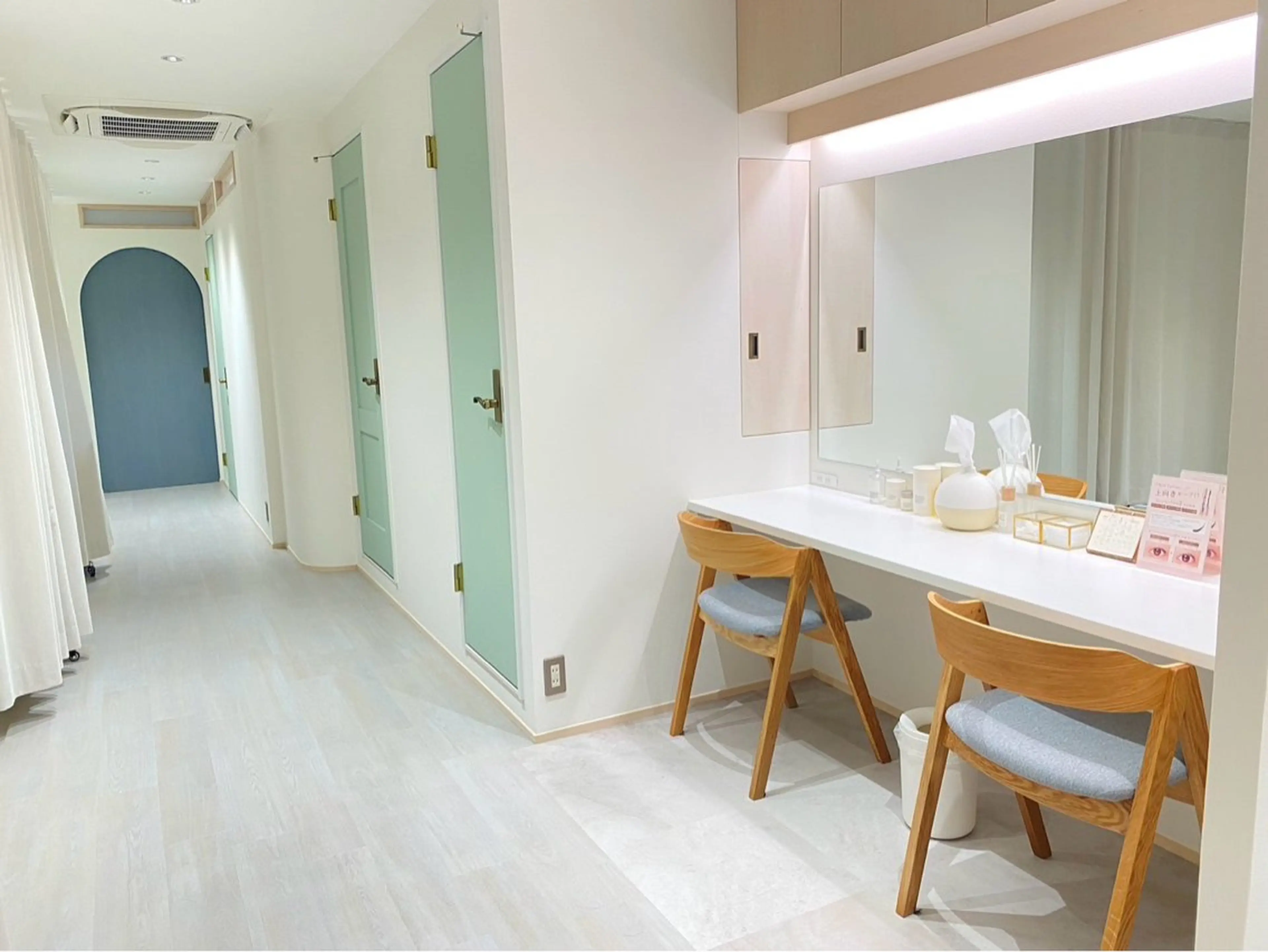 Lowen 野原の眉毛・アイブロウイメージ