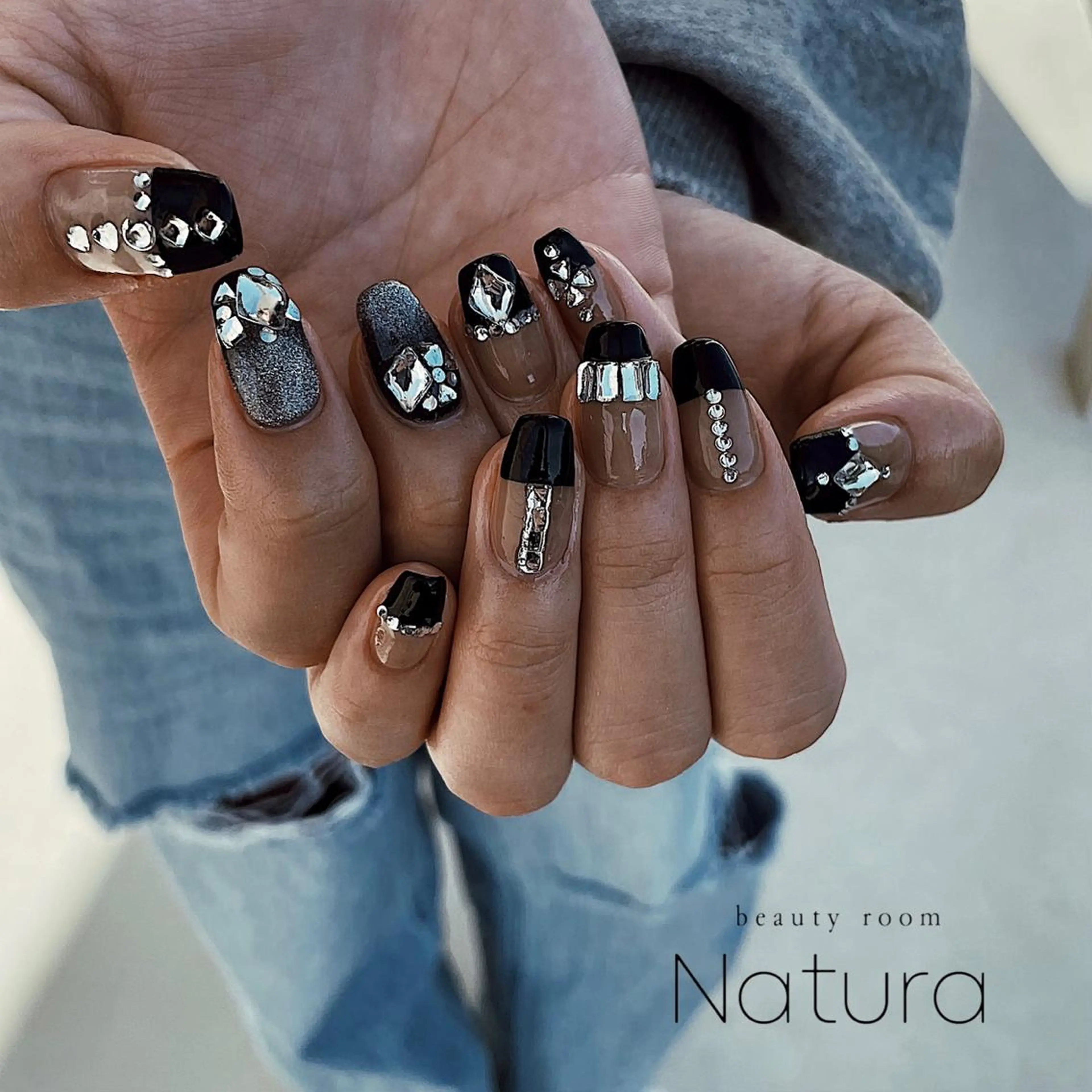 ネイル マツエク・マツパ アイブロウ ハンドネイル beautyroom Naturaのネイルデザイン