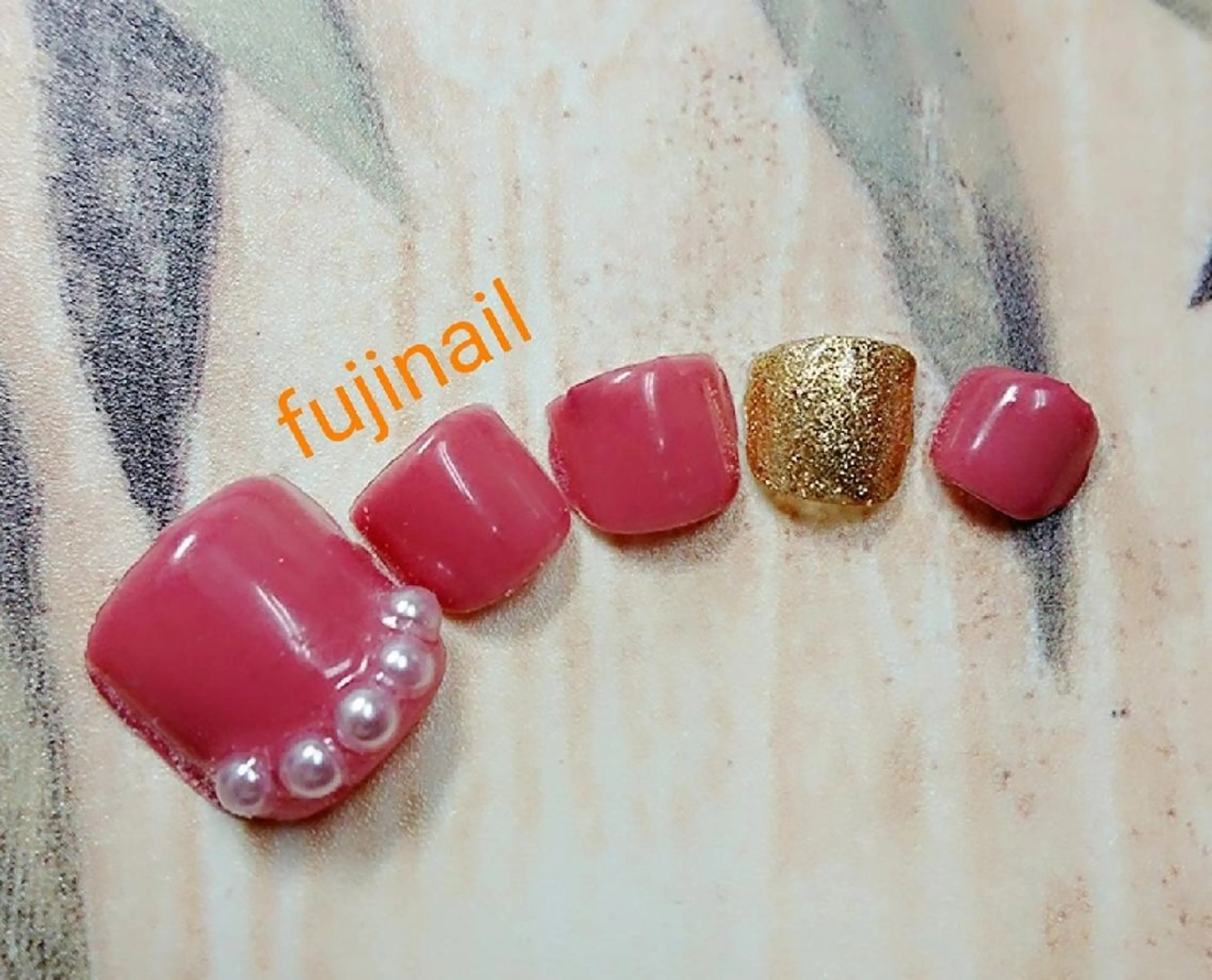 ネイル フットネイル fujinail(バーバーフジノ)所属・藤野 智美のネイルデザイン