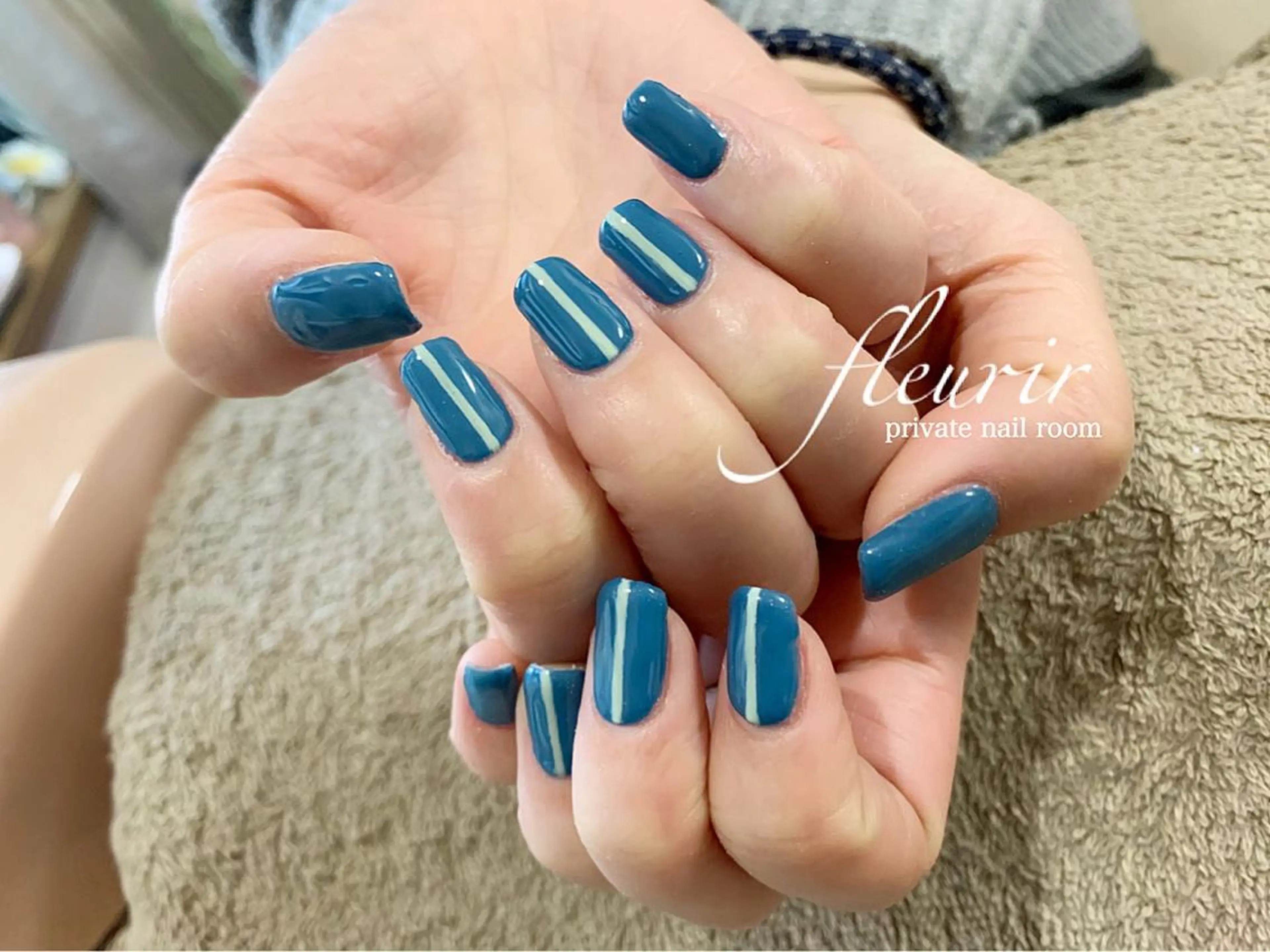 ネイル アートネイル ブルー 長さ出し ゴールド ピスタチオネイル フルリール 【プライベートサロンのネイルデザイン