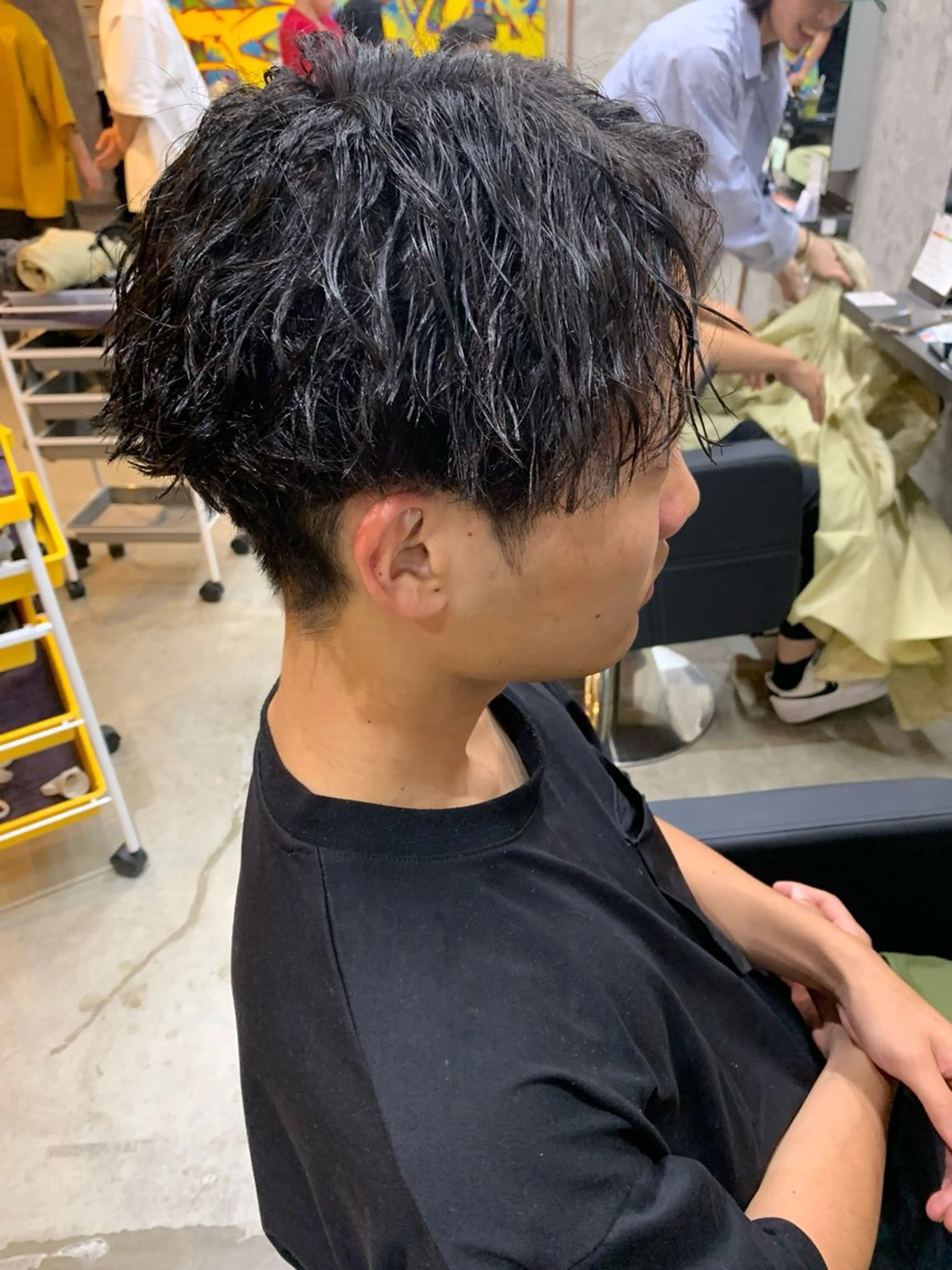 パーマ メンズ センターパート メンズパーマ ツイストスパイラルパーマ スパイラルパーマ カット パーマ ⚡️メンズパーマ特化 mens支持◎/忠地のヘアスタイル