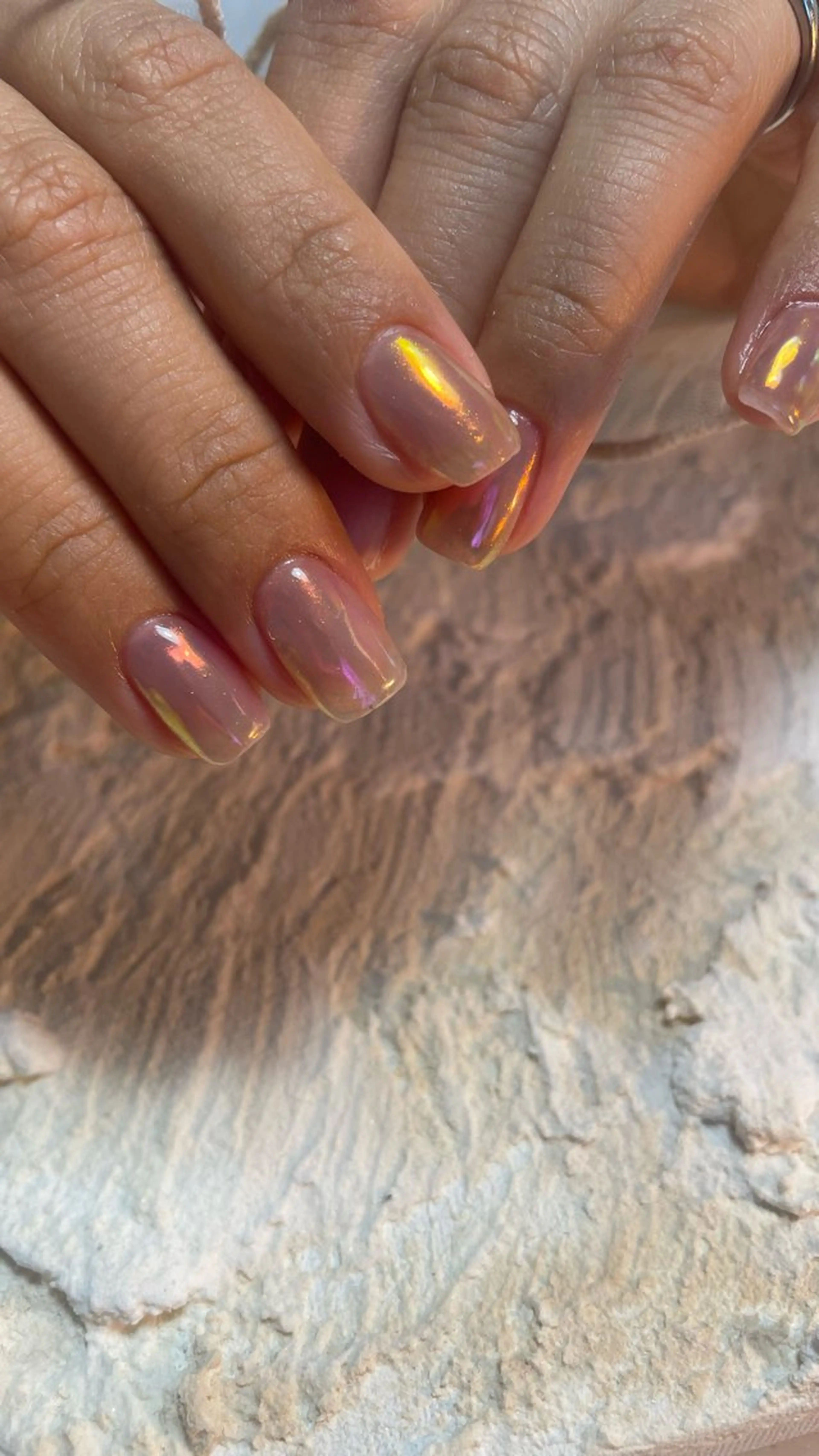 ネイル オーロラネイル 氷ネイル・うるうるネイル 韓国ネイル ミラーネイル シンプルネイル ハンドネイル m.nail salonのネイルデザイン