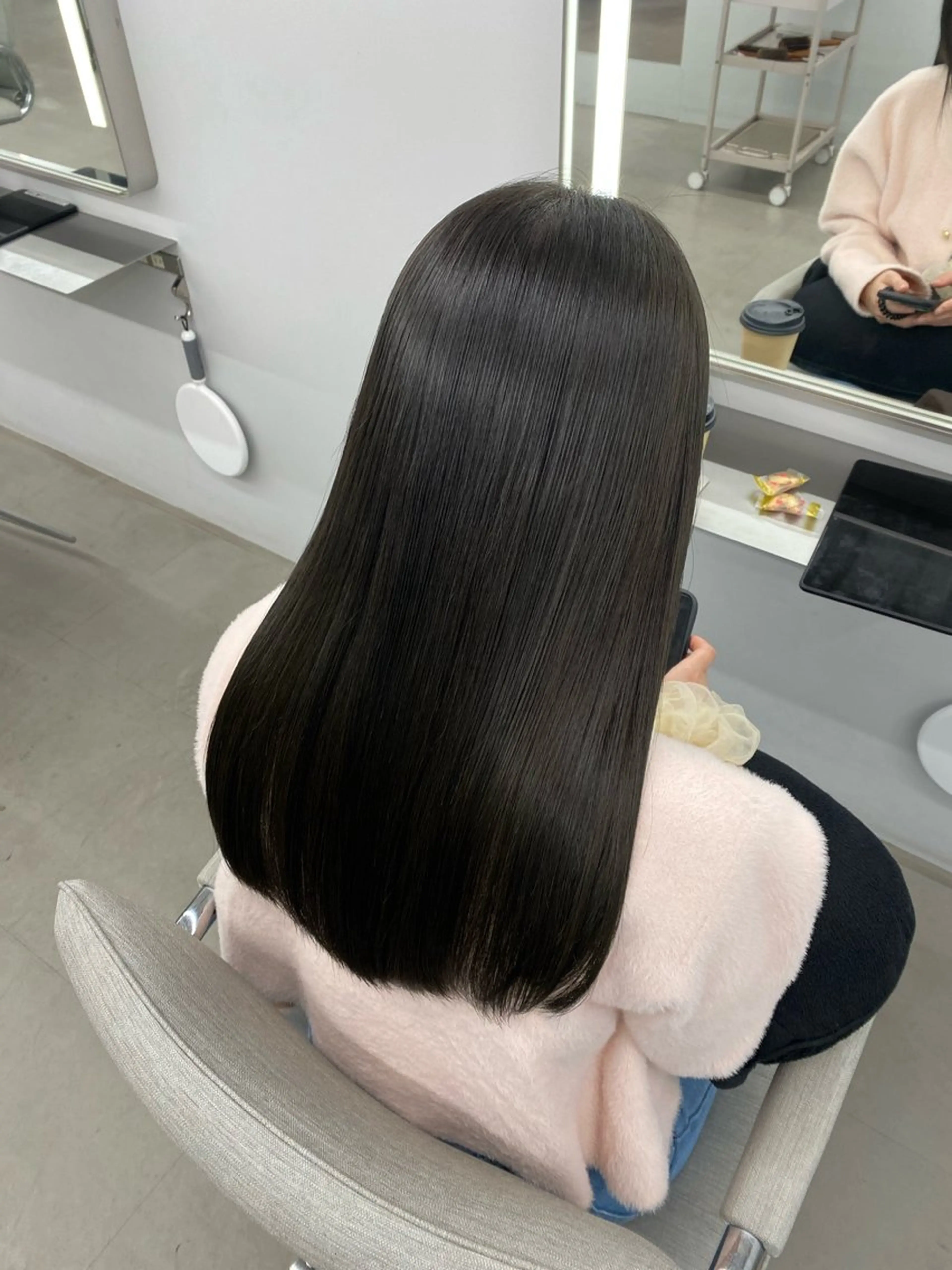 セミロング ヘアカラー ジャスミン /ROCCO 3rdのヘアスタイル