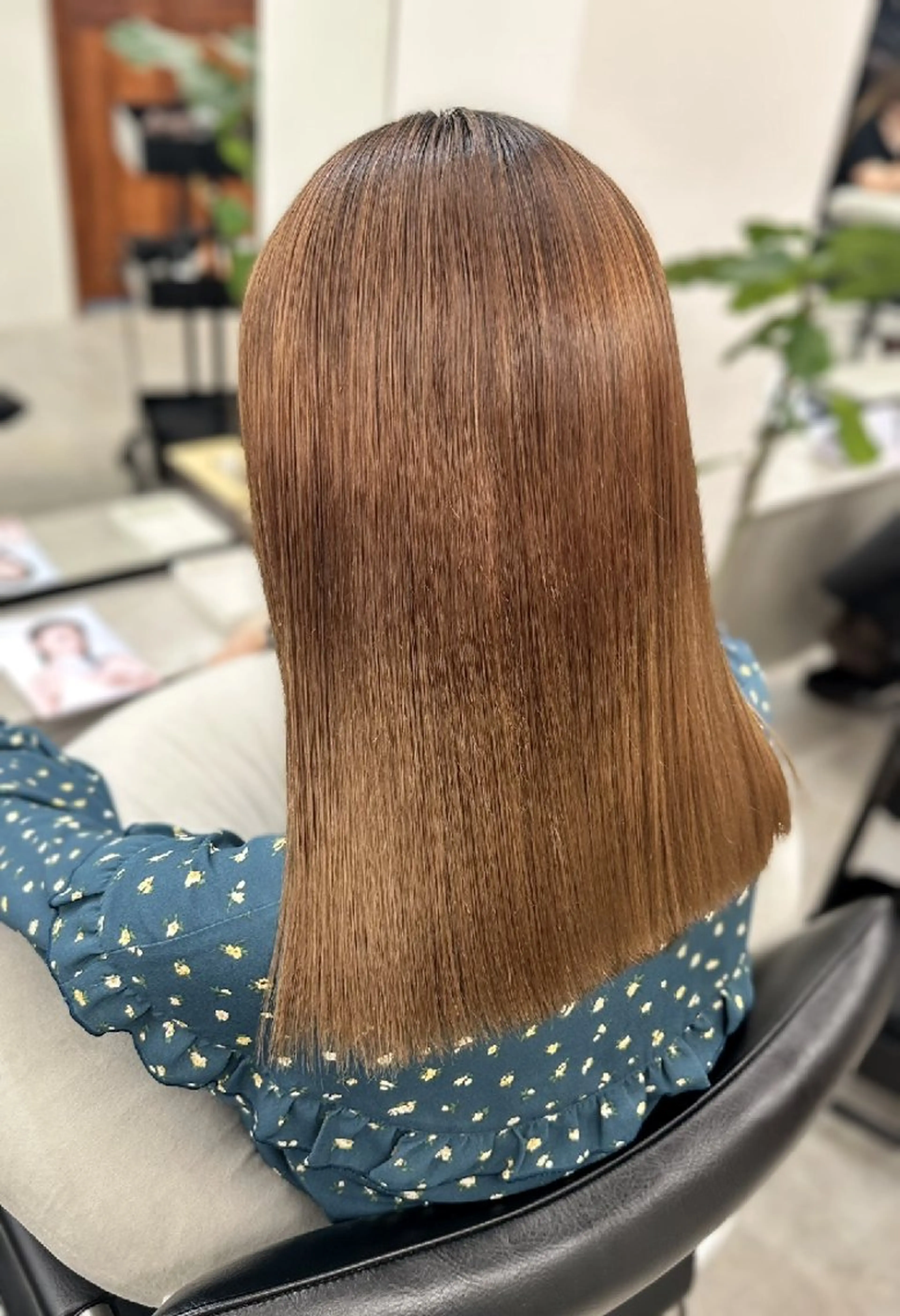 セミロング 縮毛矯正 山口 蒼衣のヘアスタイル