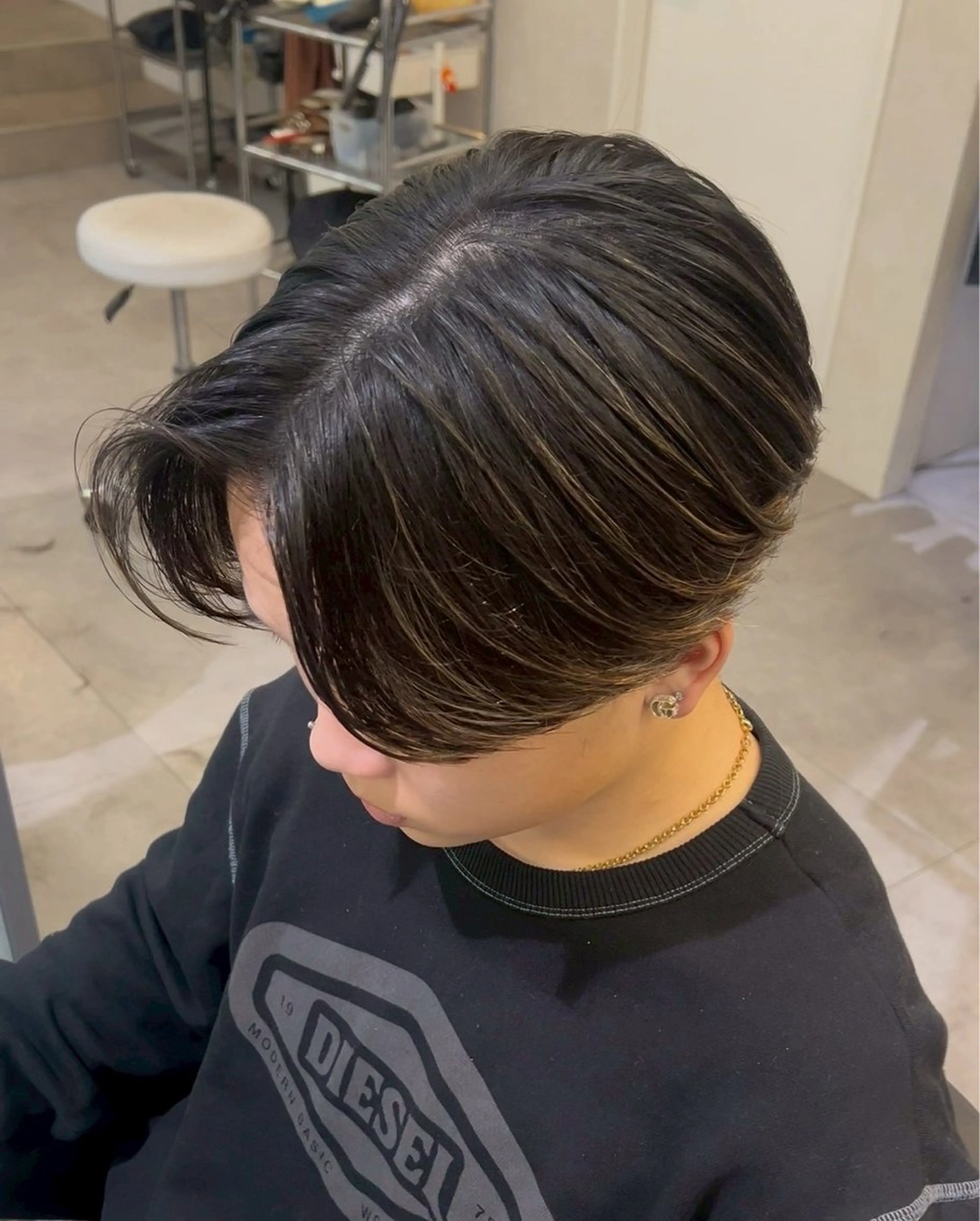 メンズ センターパート 柴原 朋生のヘアスタイル