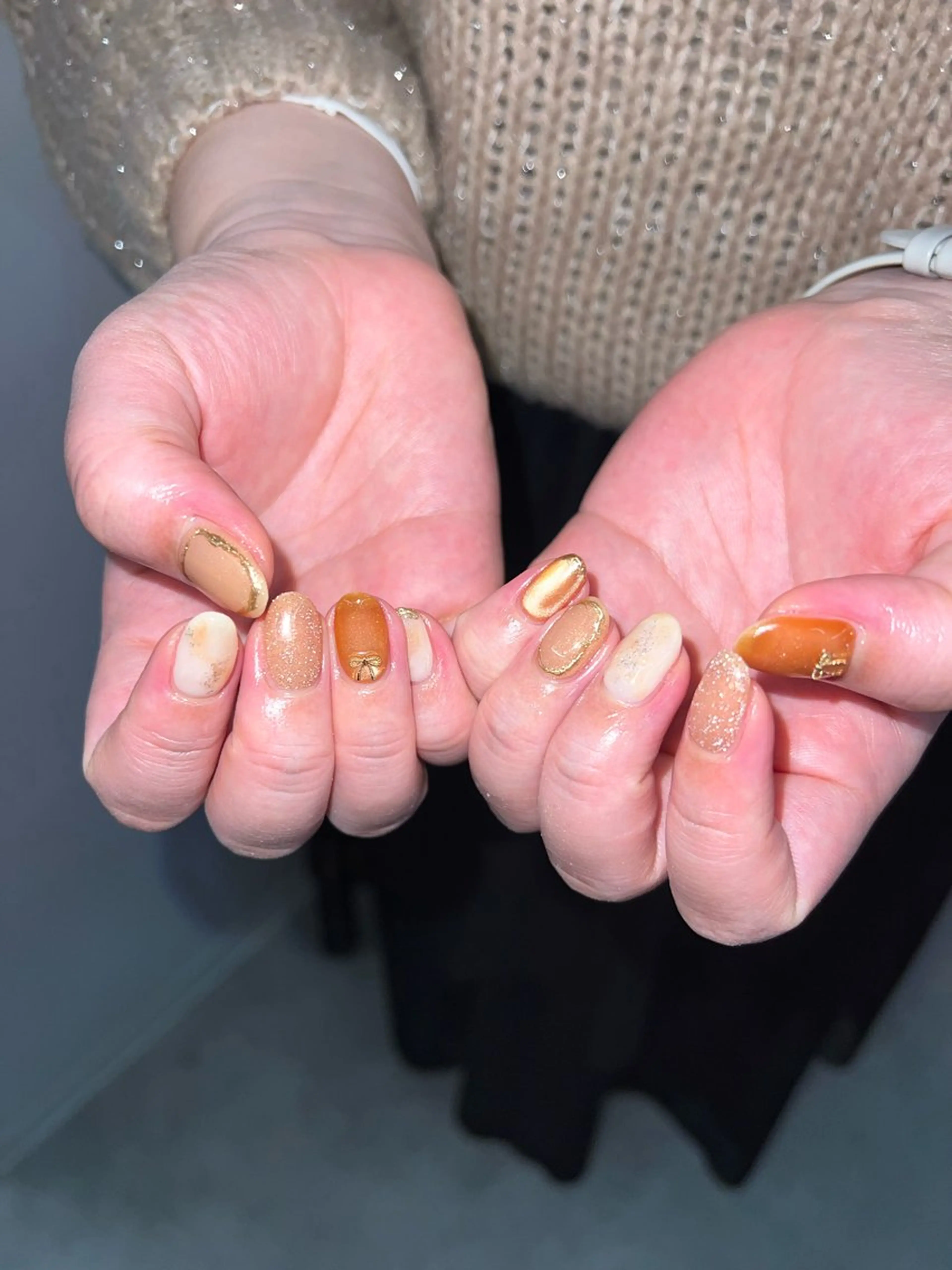 ネイル フレンチネイル ジェルネイル ゴールド マグネットネイル ニュアンスネイル ハンドネイル ハンドケア Bana_ Nailのネイルデザイン