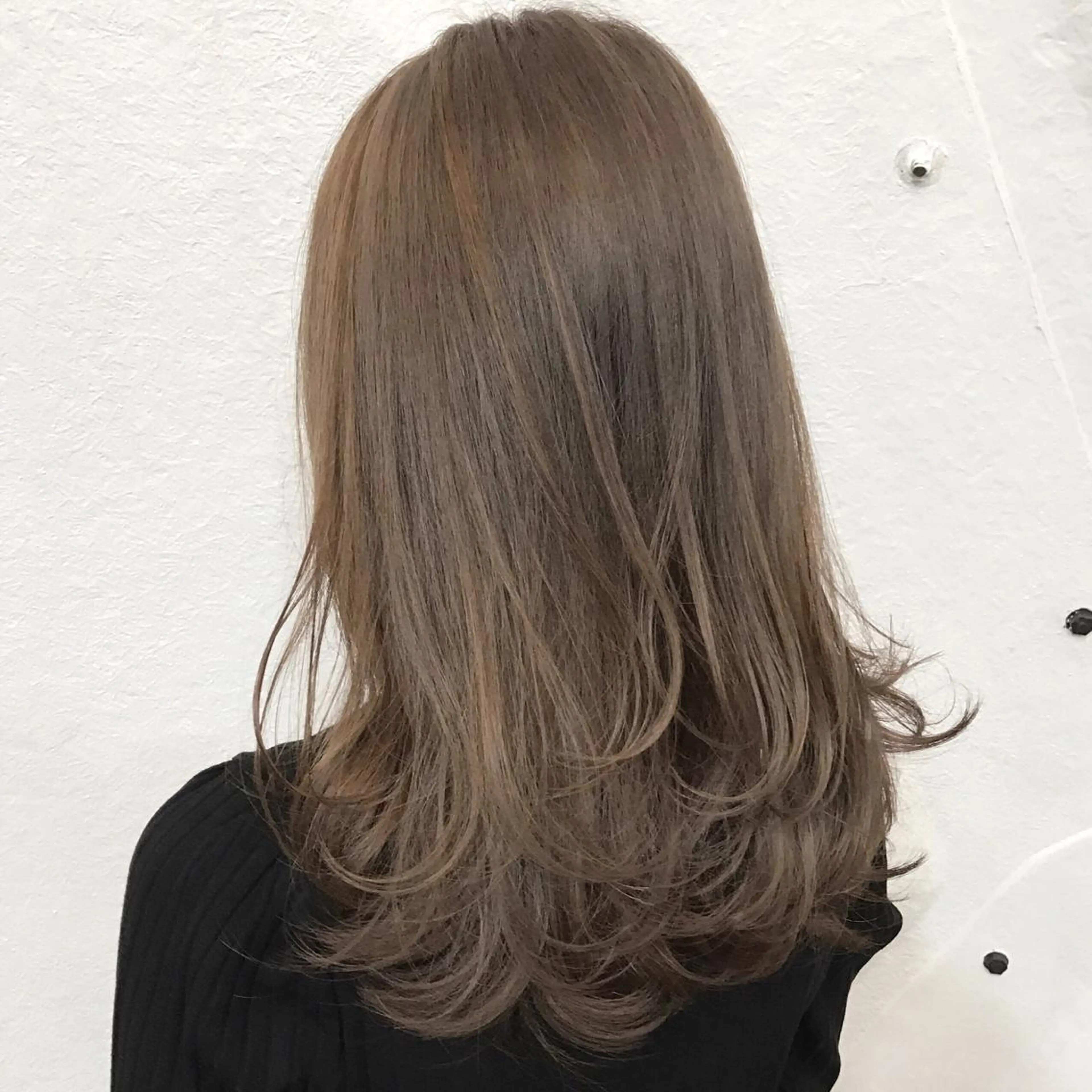 カラー ベージュカラー ダブルカラー ハイライトカラー ミルキーベージュ サロウィン所属・K-POP好き美容師 🇰🇷Kai.Yのヘアスタイル