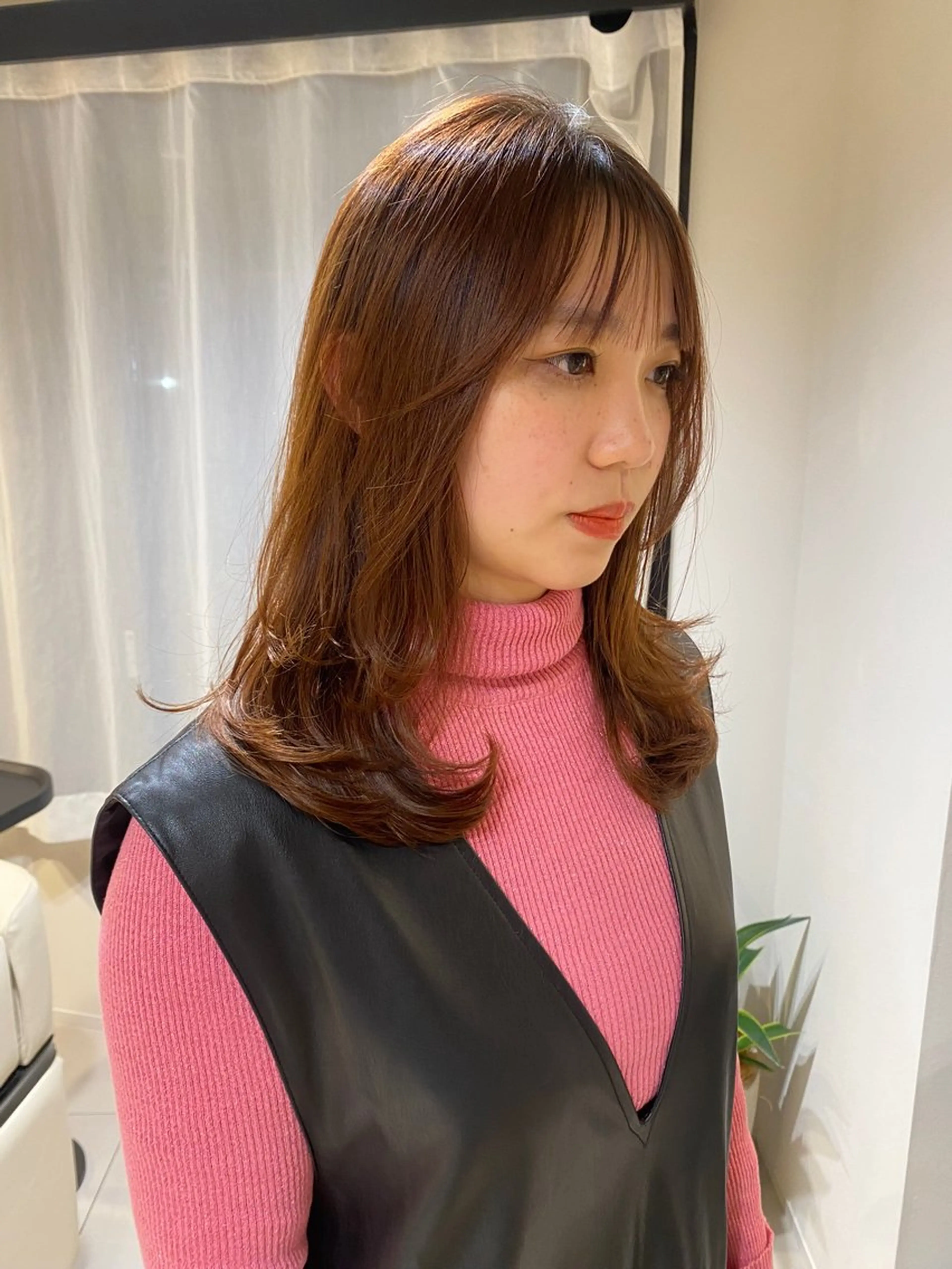 ミディアム レイヤーカット SHEA +所属・SHEA 遥海 アイブロウ/眉パーマの眉毛・アイブロウイメージ