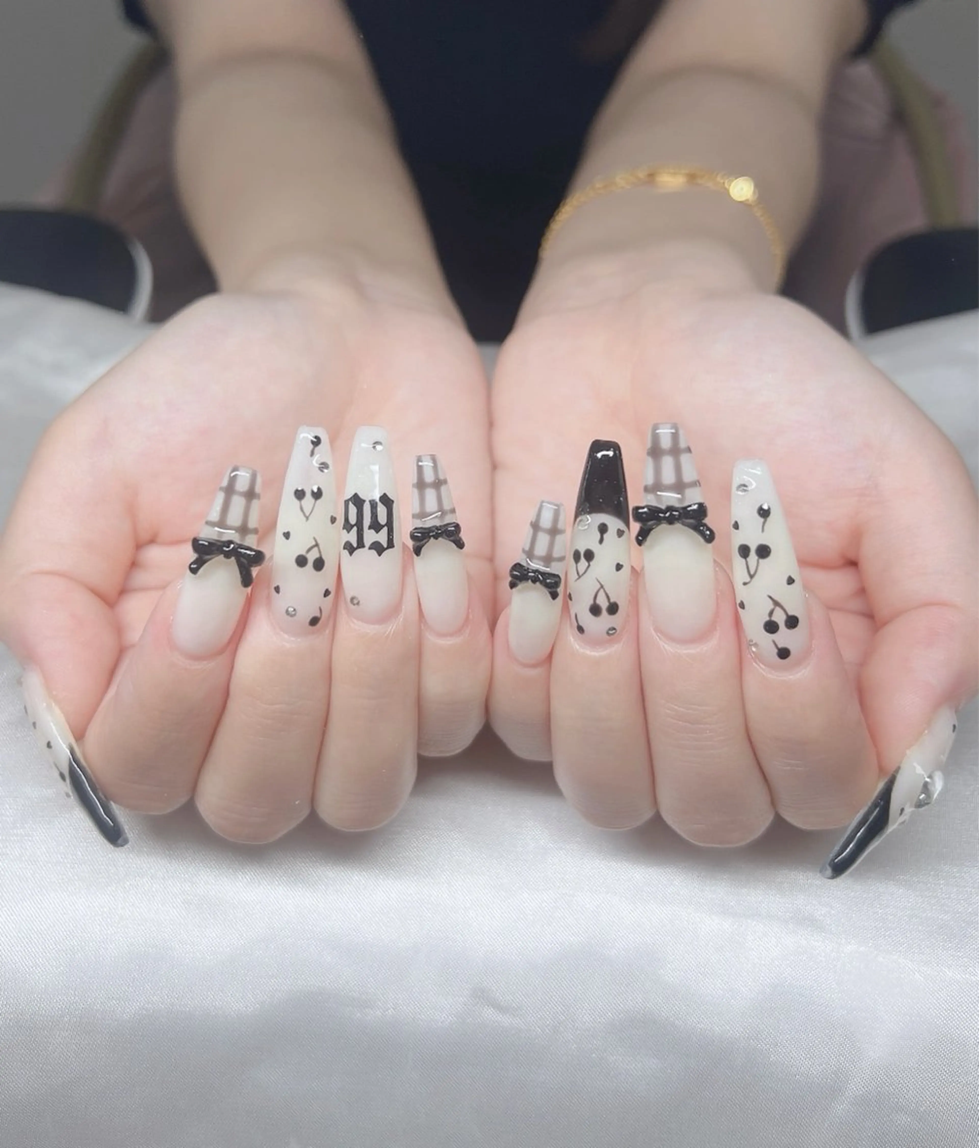 ネイル 長さ出し グラデーション キラキラネイル マグネットネイル ニュアンスネイル Lee Nails チップ長さだし専門店のネイルデザイン