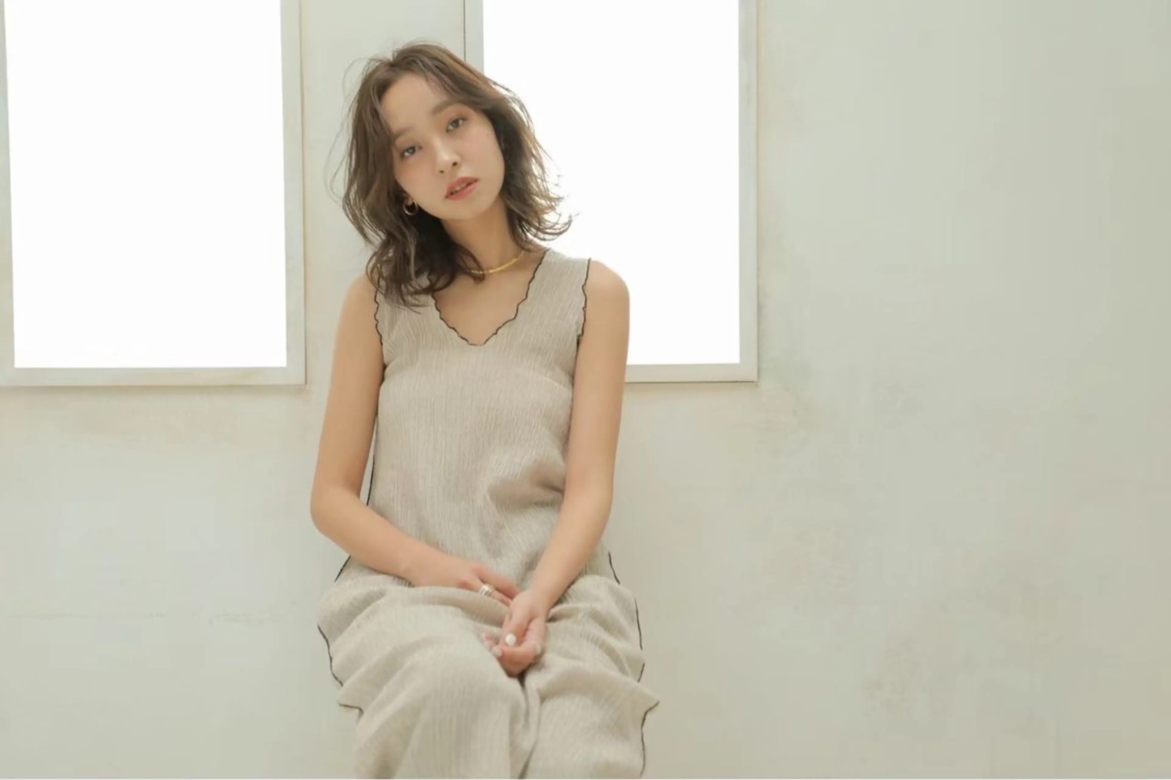 ミディアム 堀岡 さやかのヘアスタイル