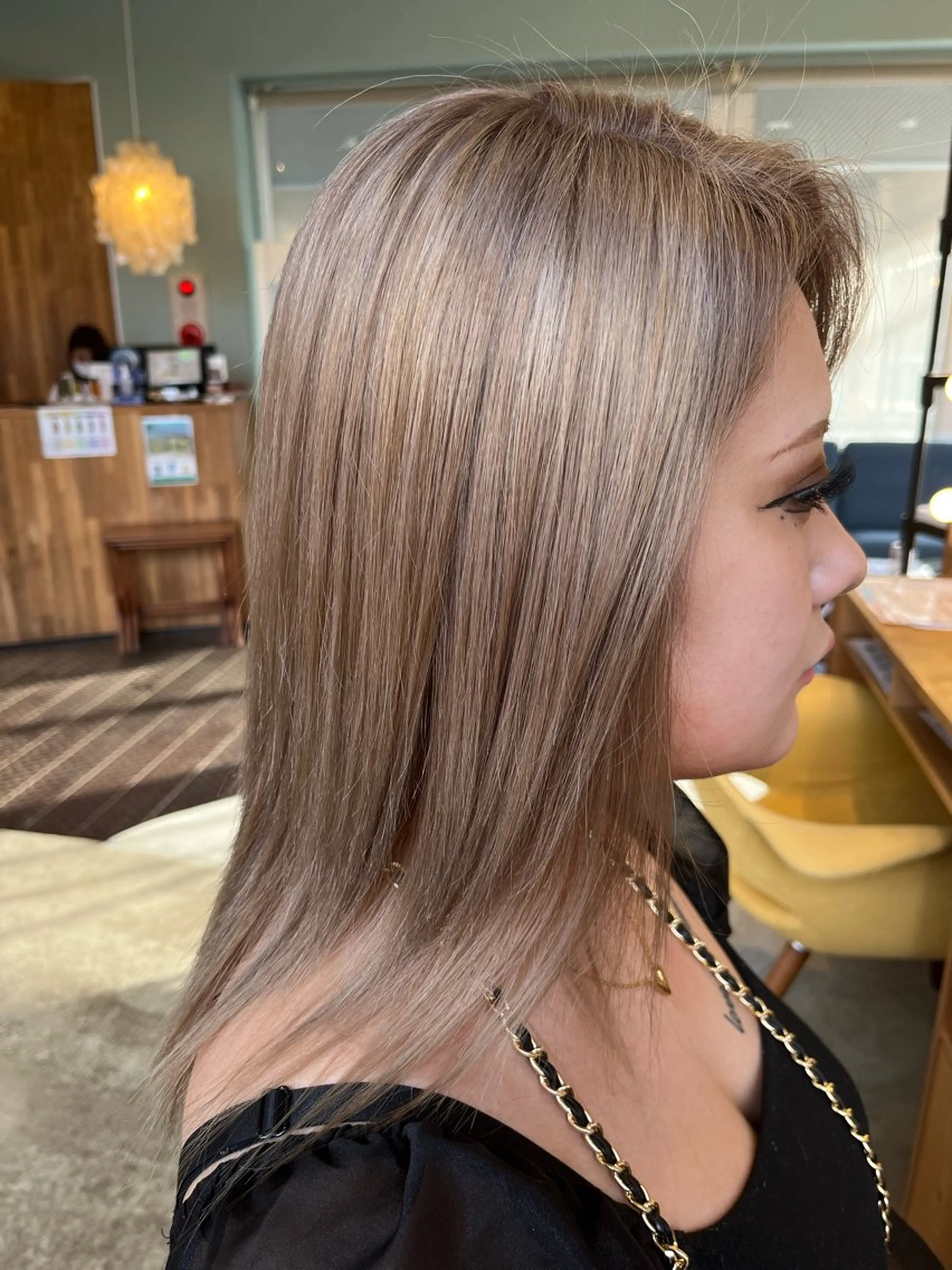 カラー ベージュカラー 長南 やよいのヘアスタイル