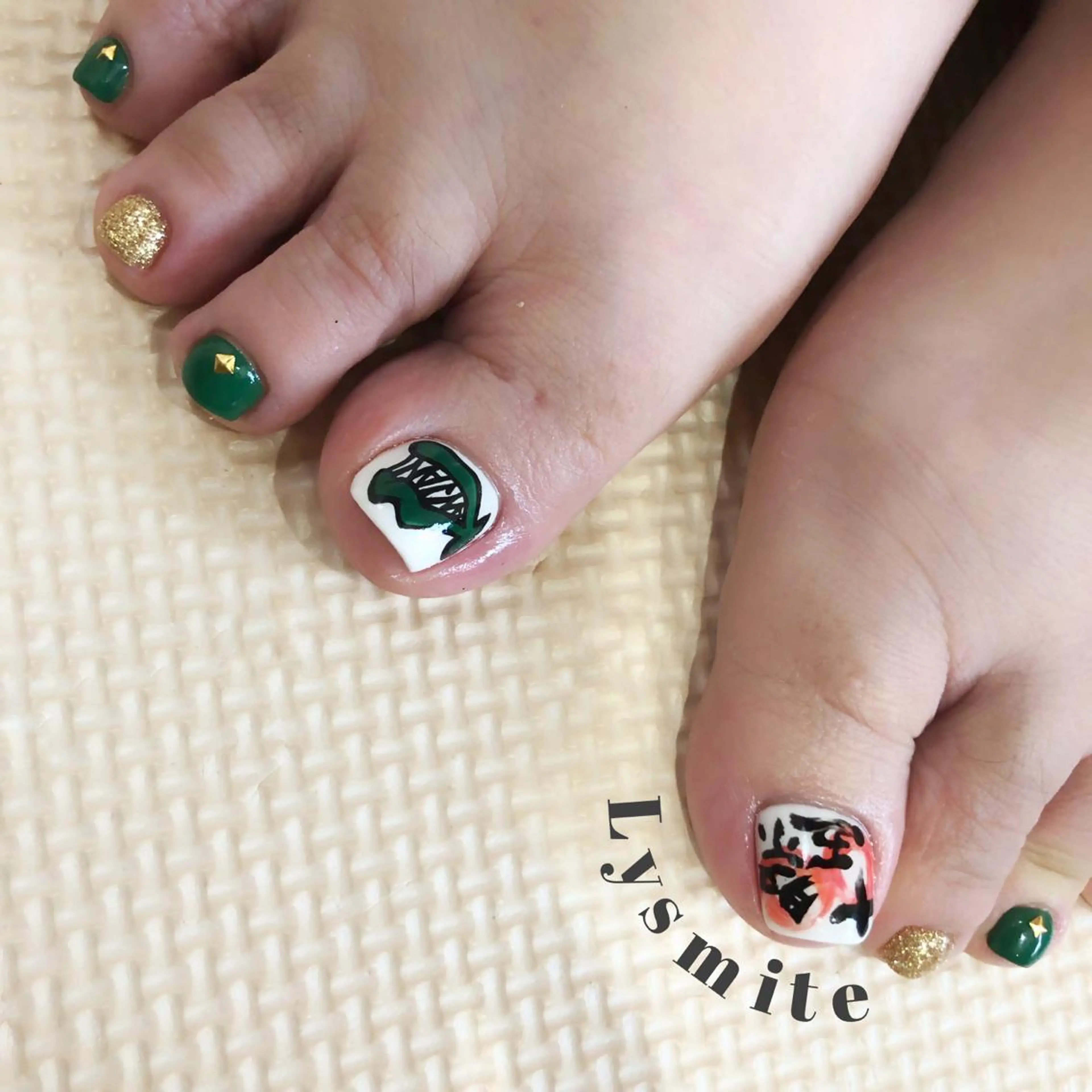 ネイル Lysmite所属・岩本 美香のネイルデザイン