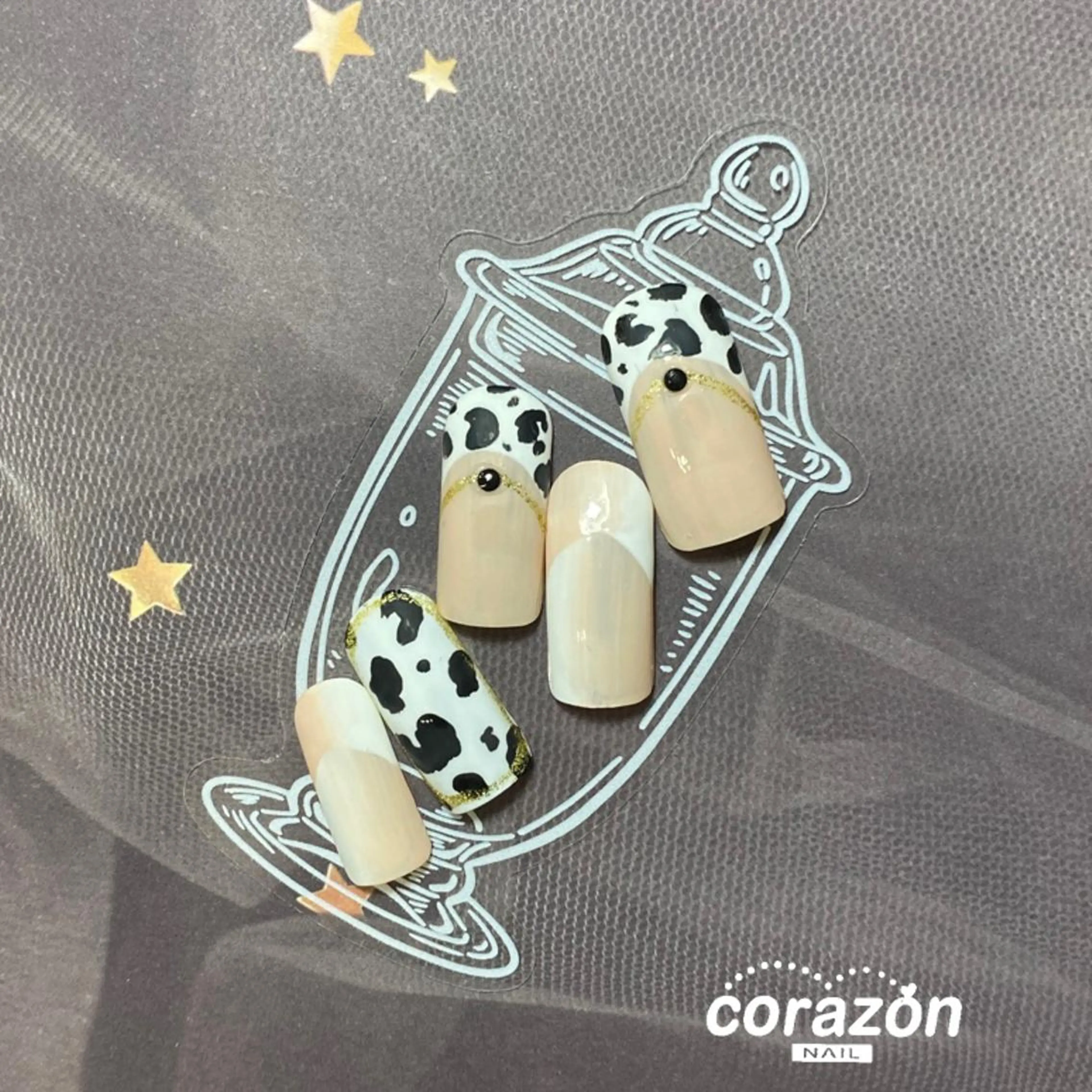 ネイル アートネイル フレンチネイル グラデーション オンブレフレンチ ホワイト corazon所属・ネイリスト aicoのネイルデザイン