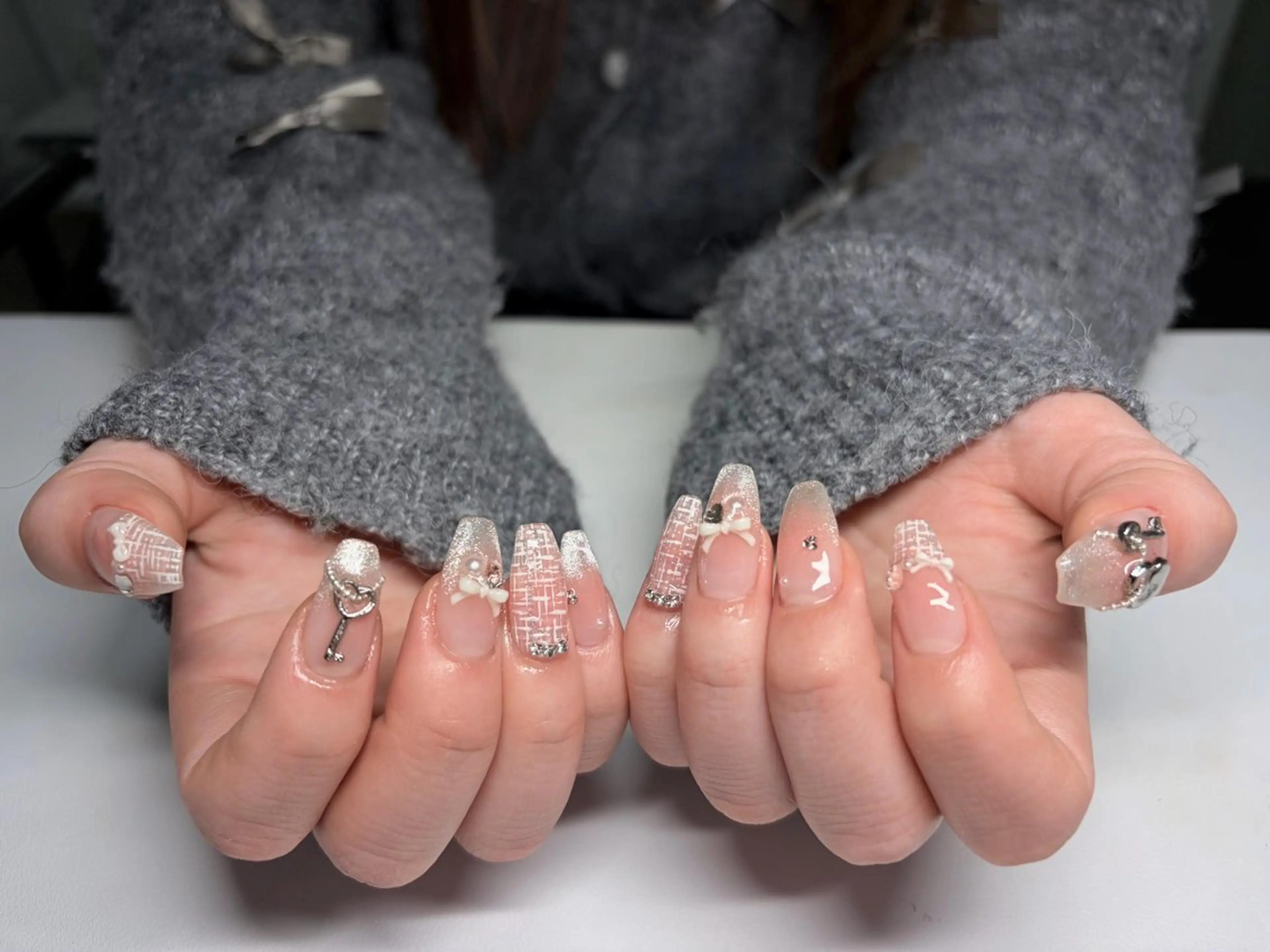 ネイル チークネイル マグネットネイル ツイードネイル ハンドネイル nayu nailのネイルデザイン