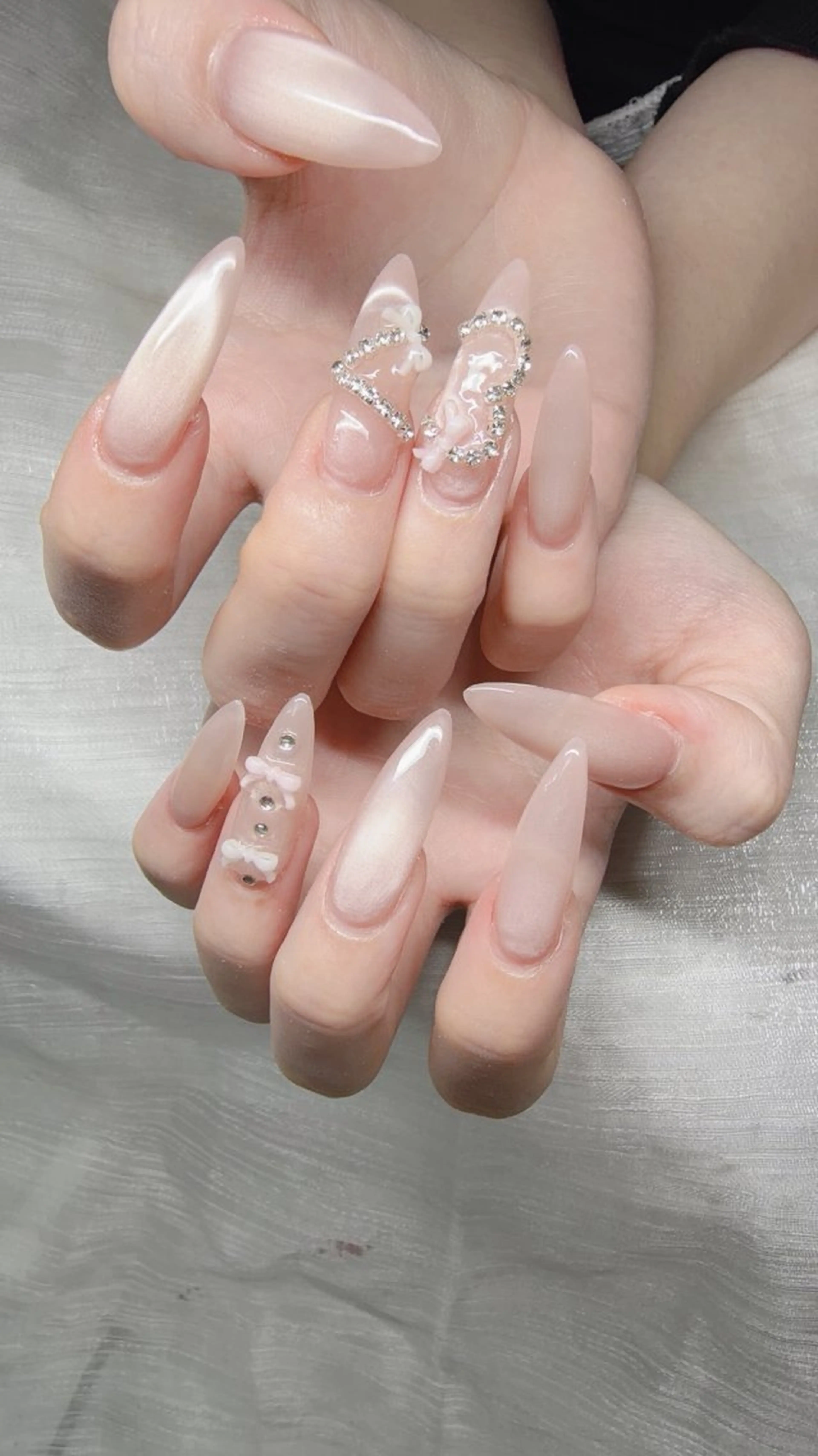 ネイル ハンドネイル Lee Nailsのネイルデザイン
