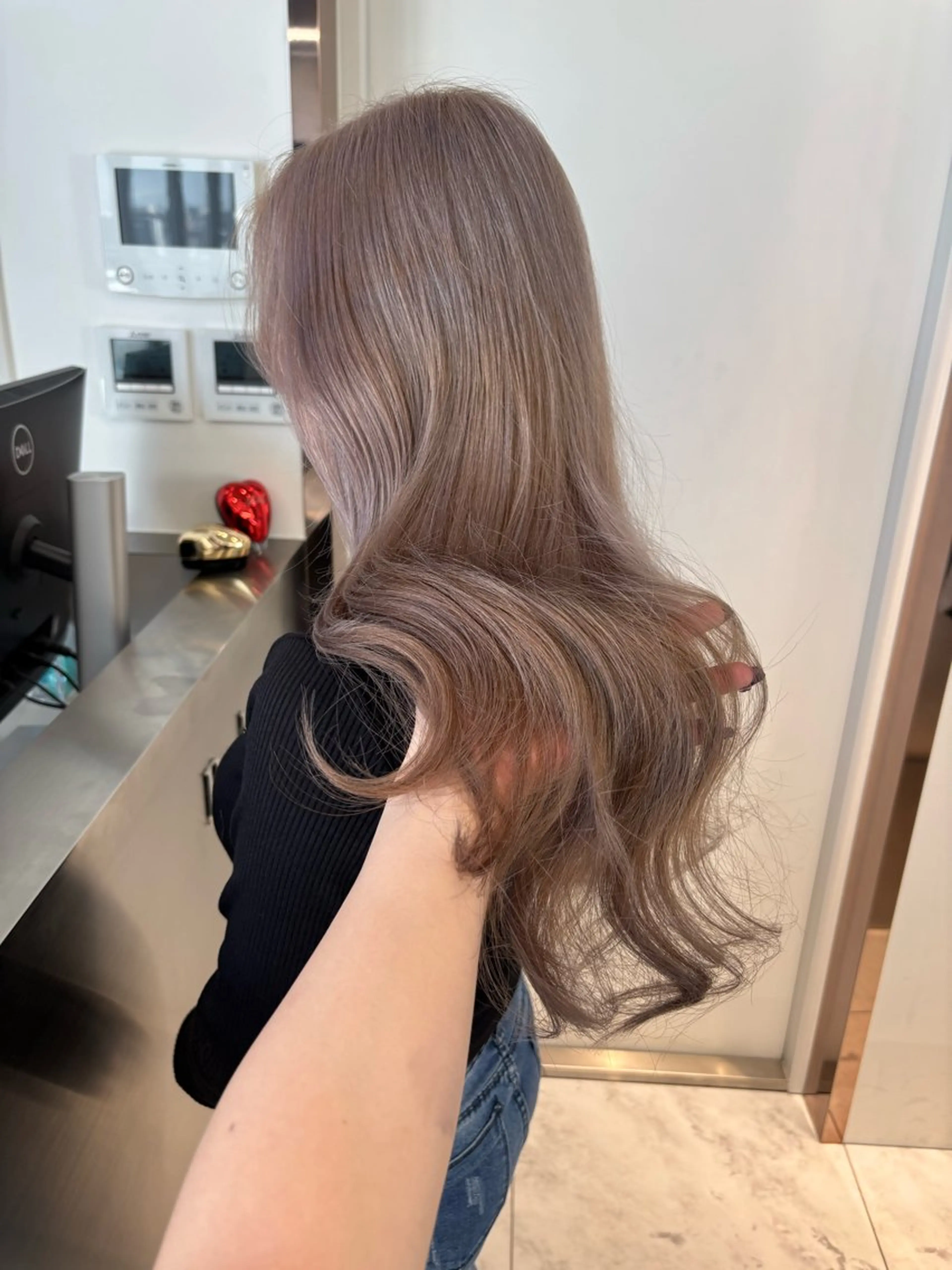 ミディアム カラー ブリーチ ボブ 韓国風ヘア レイヤーカット トリートメント ヘアカラー rina／ベージュ ワンホン/韓国ヘアのヘアスタイル