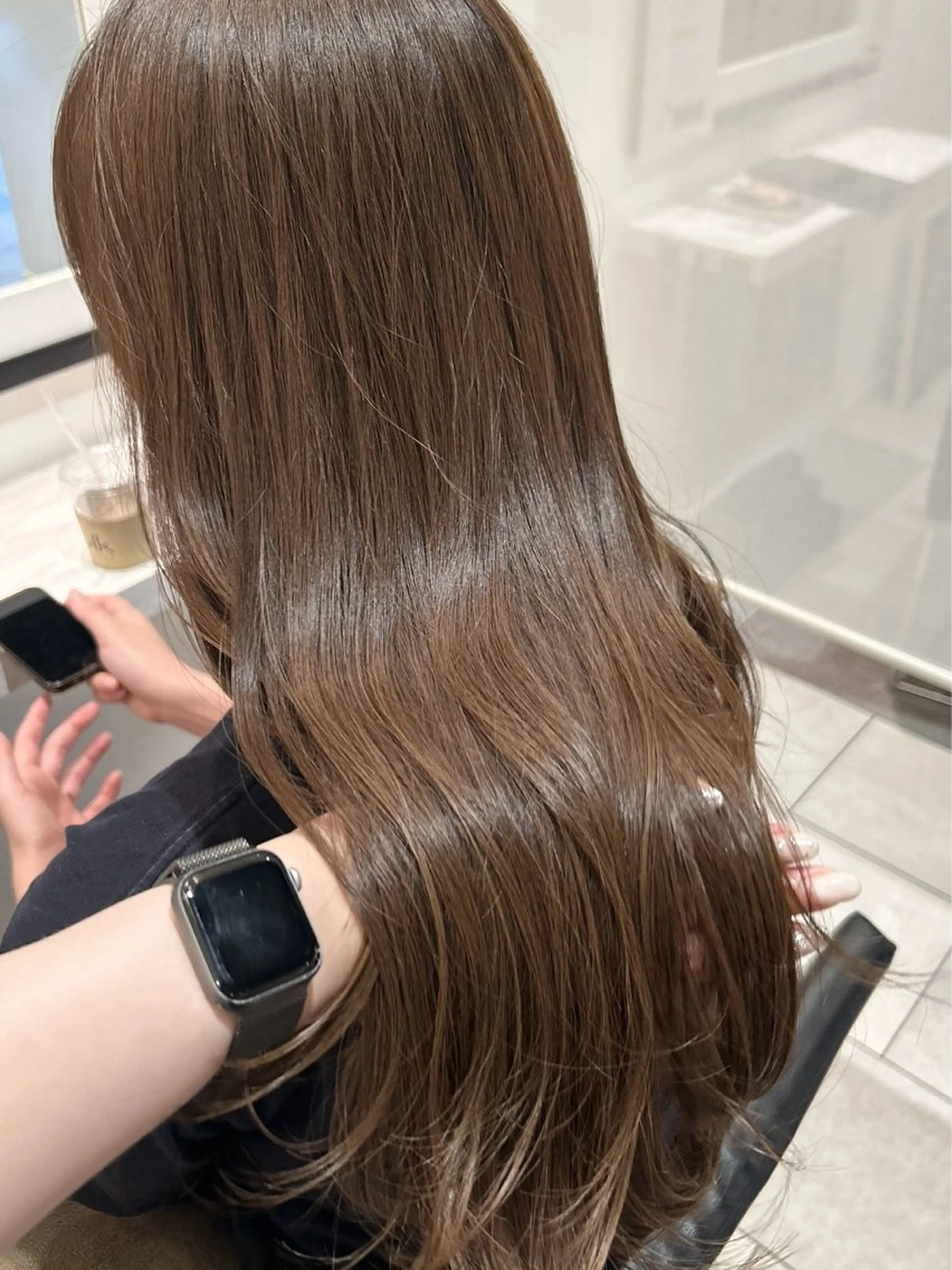 ロング カラー ブリーチ 透明感カラー ダブルカラー グレージュ ブリーチなしカラー カット ヘアカラー トリートメント 美髪矯正/ 伊藤 更のヘアスタイル