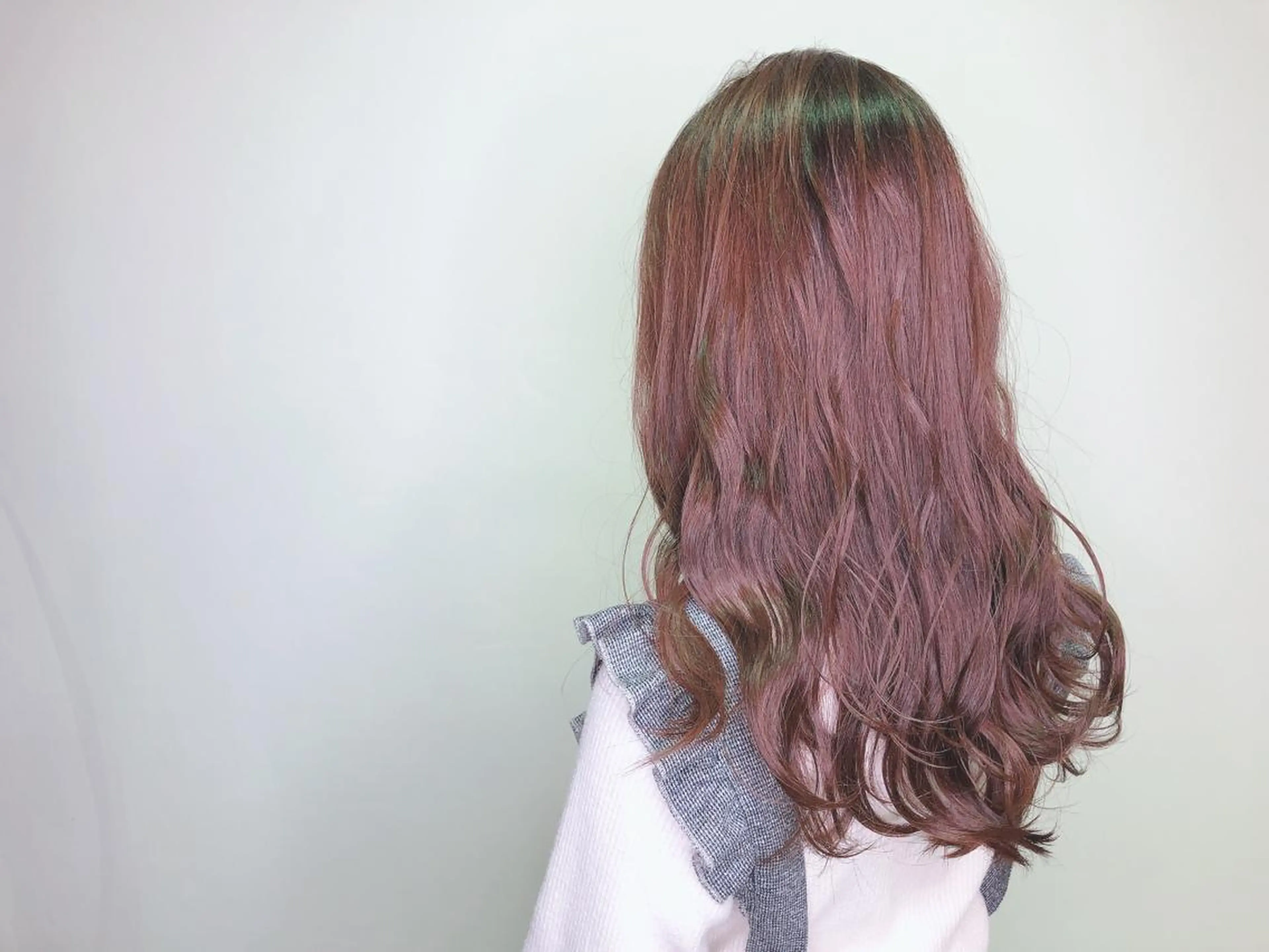 ロング カラー ベージュカラー ピンクカラー ピンクベージュ Kou所属・💜髪質改善美髪💜 星野清光のヘアスタイル