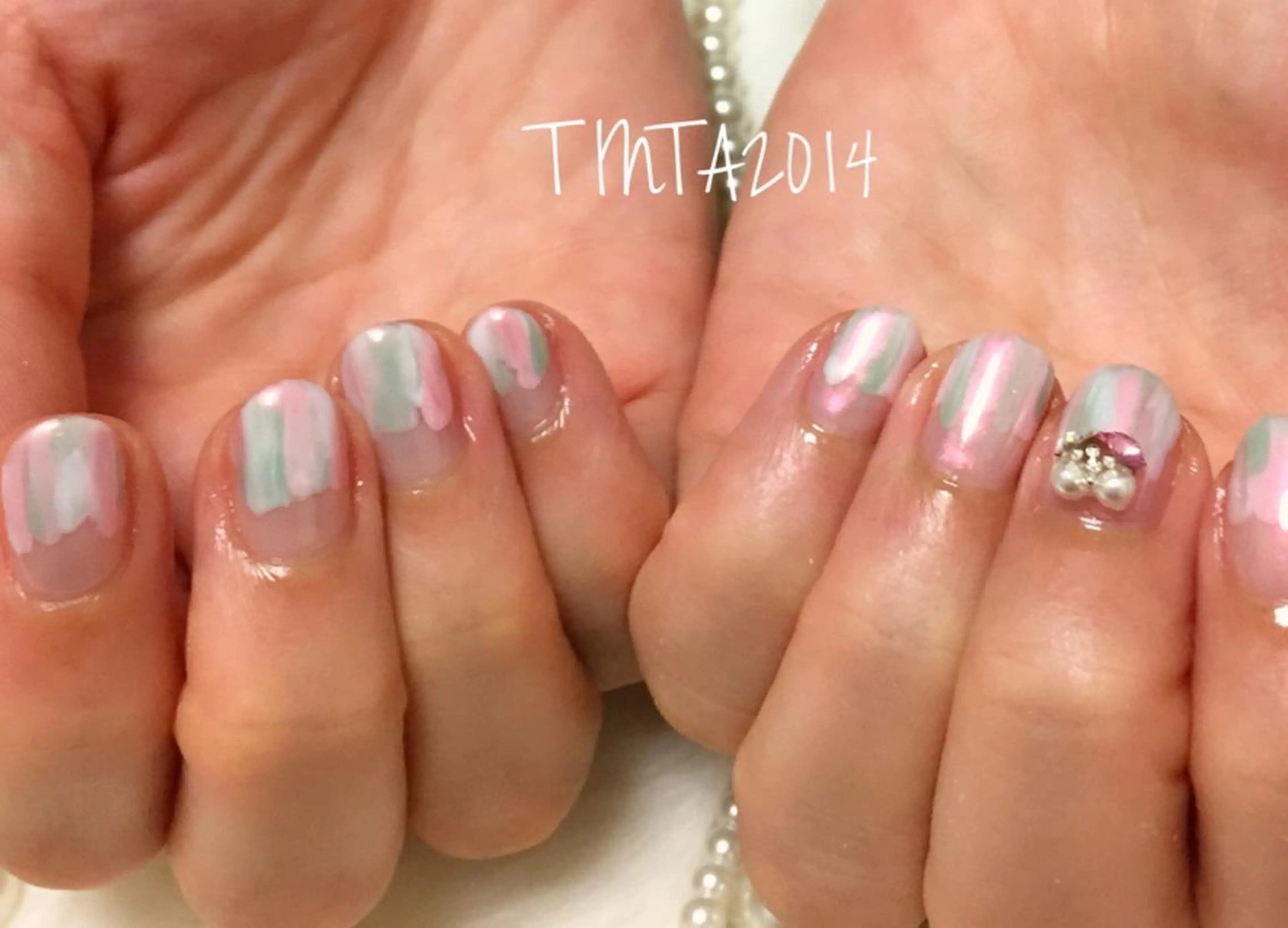 ネイル オーロラネイル ネイルサロン ティンタ所属・馬場 典子のネイルデザイン