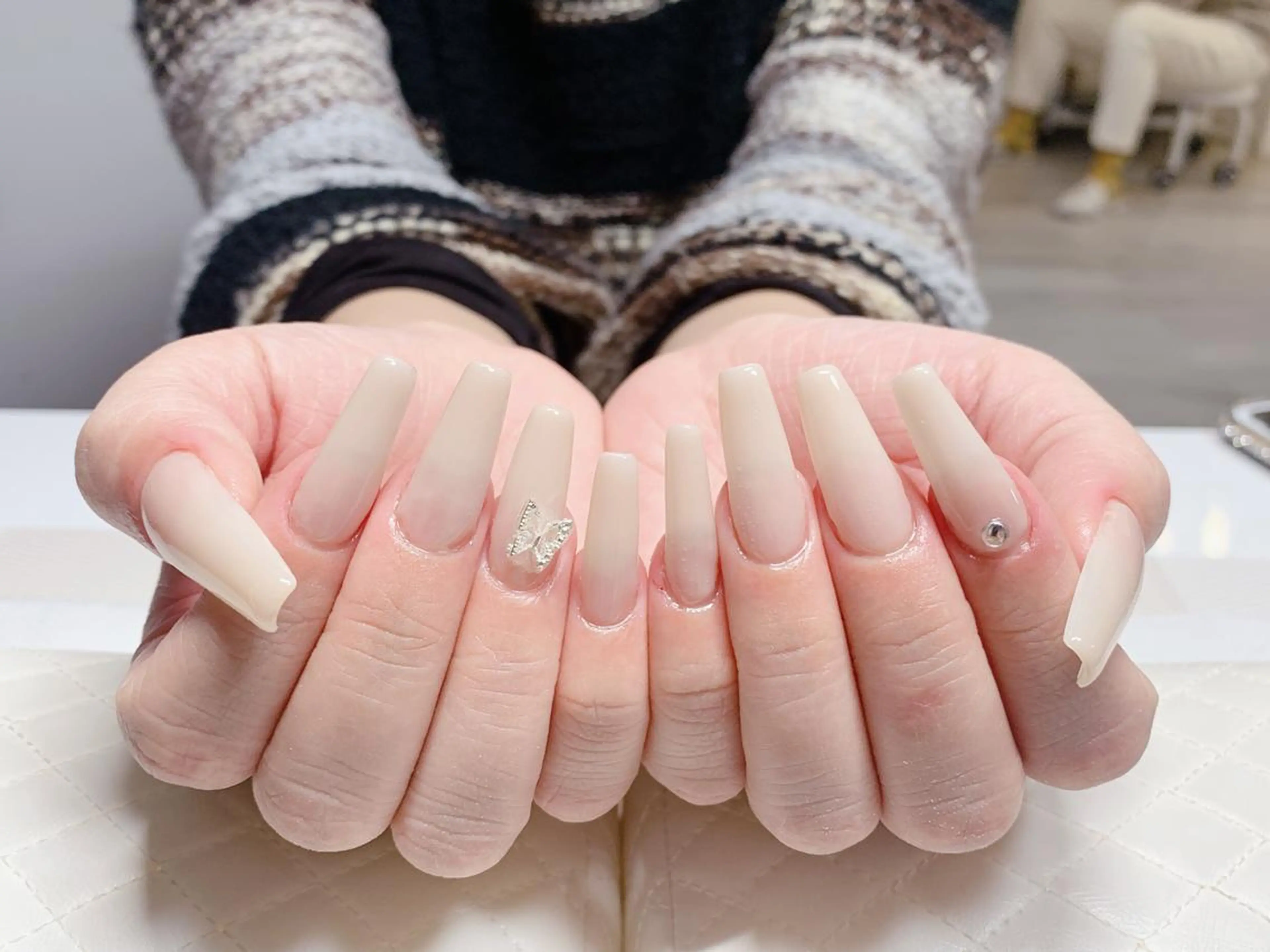 【✨オフ無し✨】💕10本指長さだし(チップのみ)ワンカラー／ラメグラデーションの写真