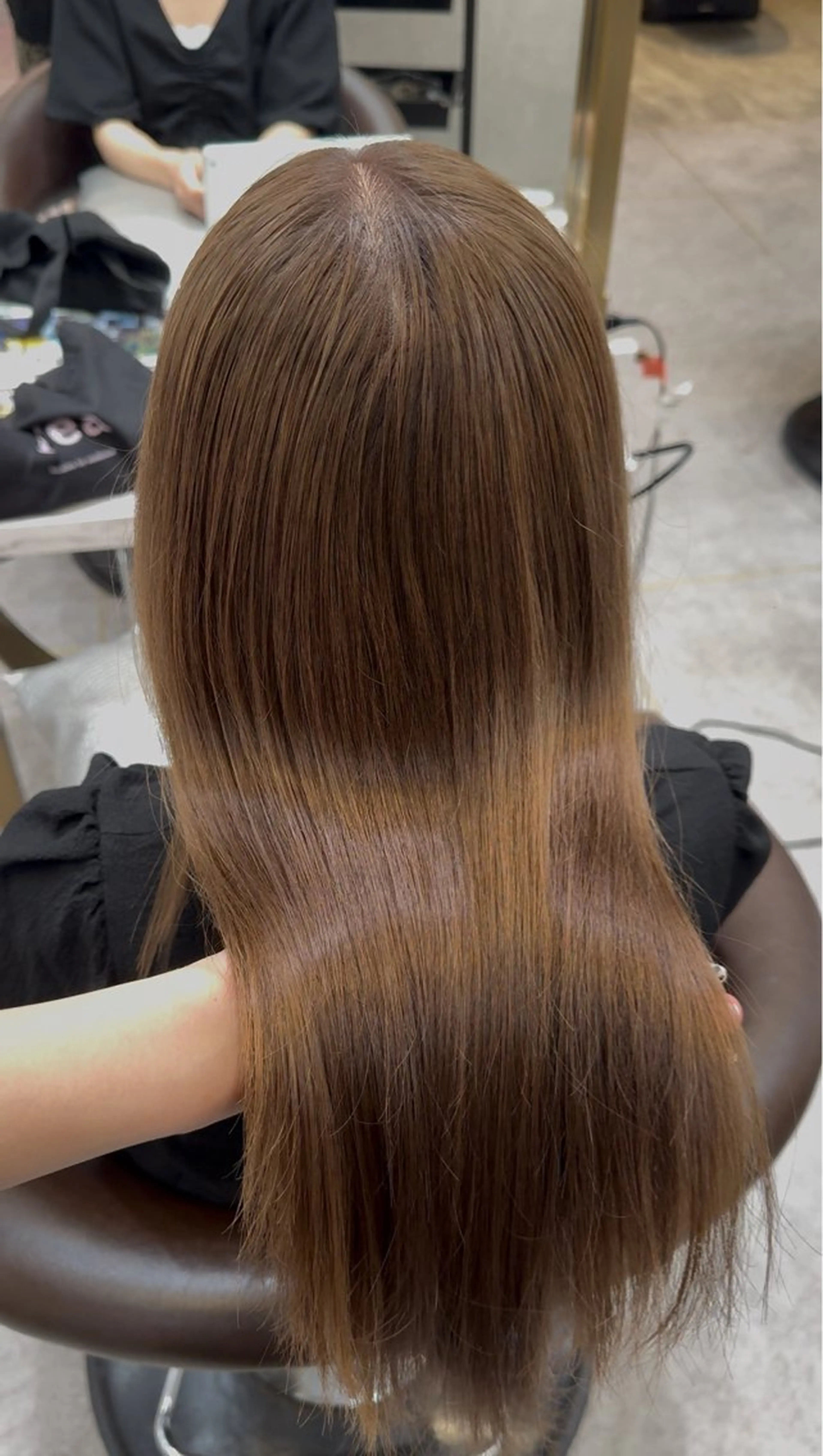 セミロング ヘアカラー トリートメント Nanami / ベージュ/グレージュのヘアスタイル