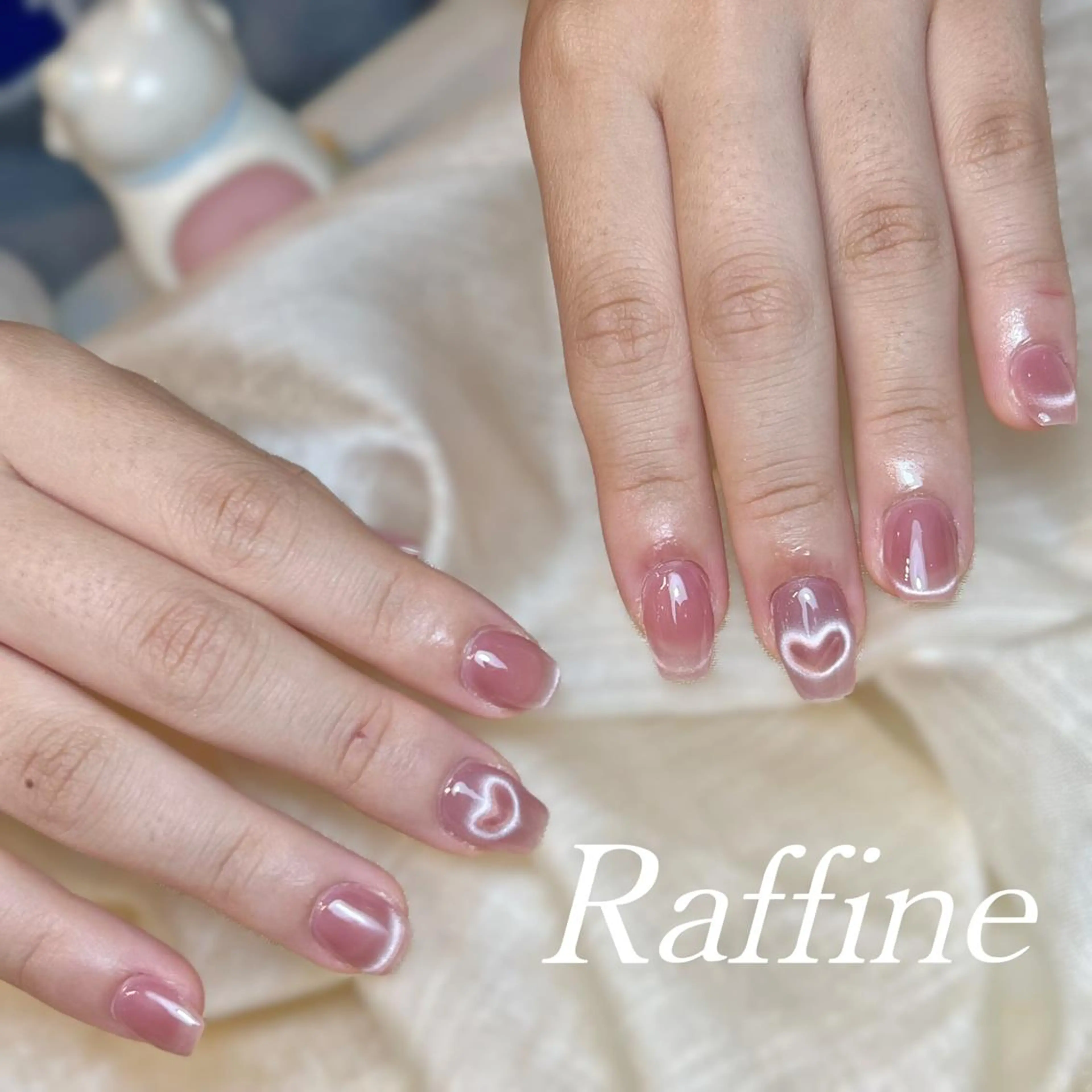 ネイル ハンドネイル RAFFINE haru🦋🩵のネイルデザイン