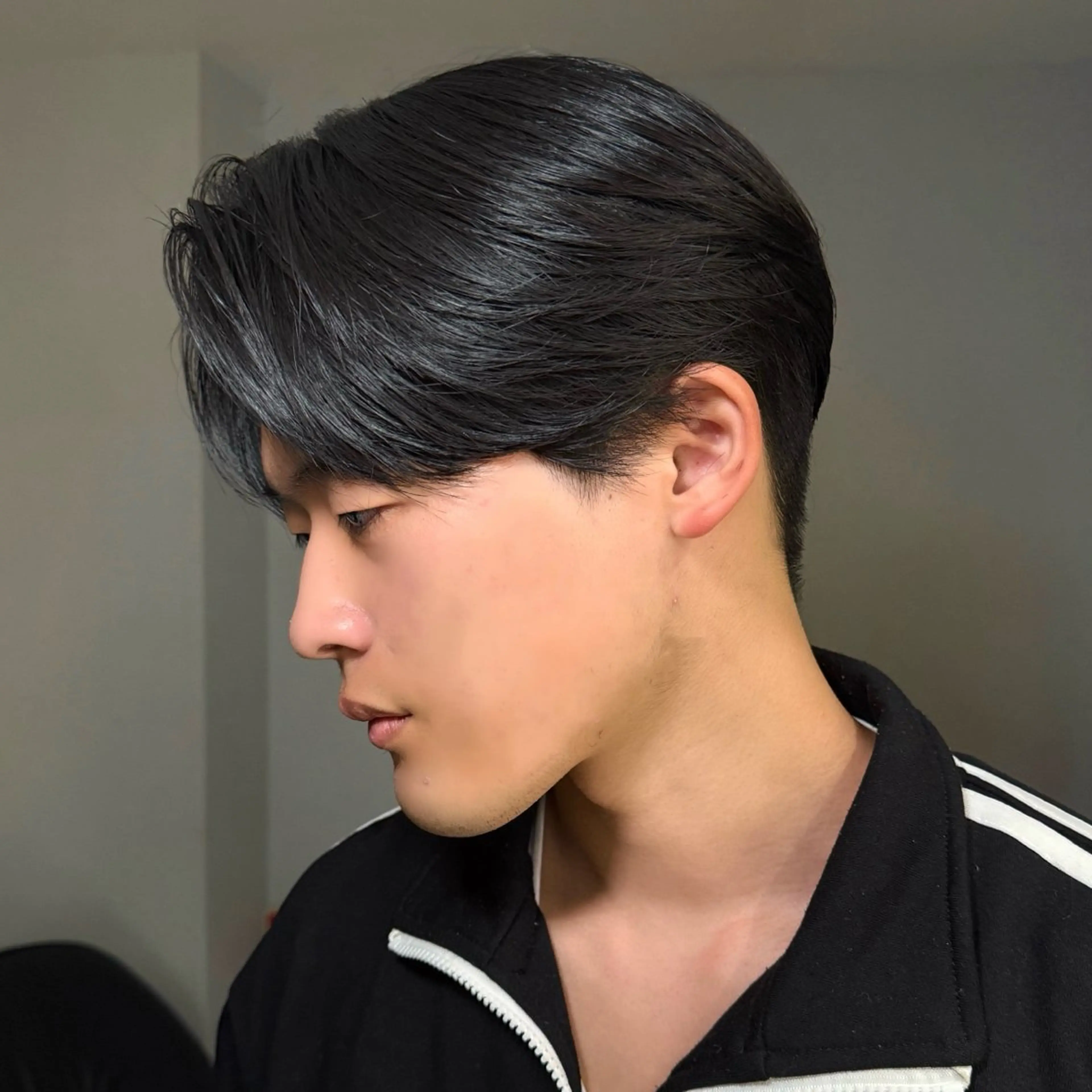 パーマ メンズ センターパート ダウンパーマ フェザーパーマ メンズ韓国風 マッシュ カット パーマ GO TODAY シェアサロン原宿 Verno所属・センターパート特化/ メンズカット/ヒロキのヘアスタイル