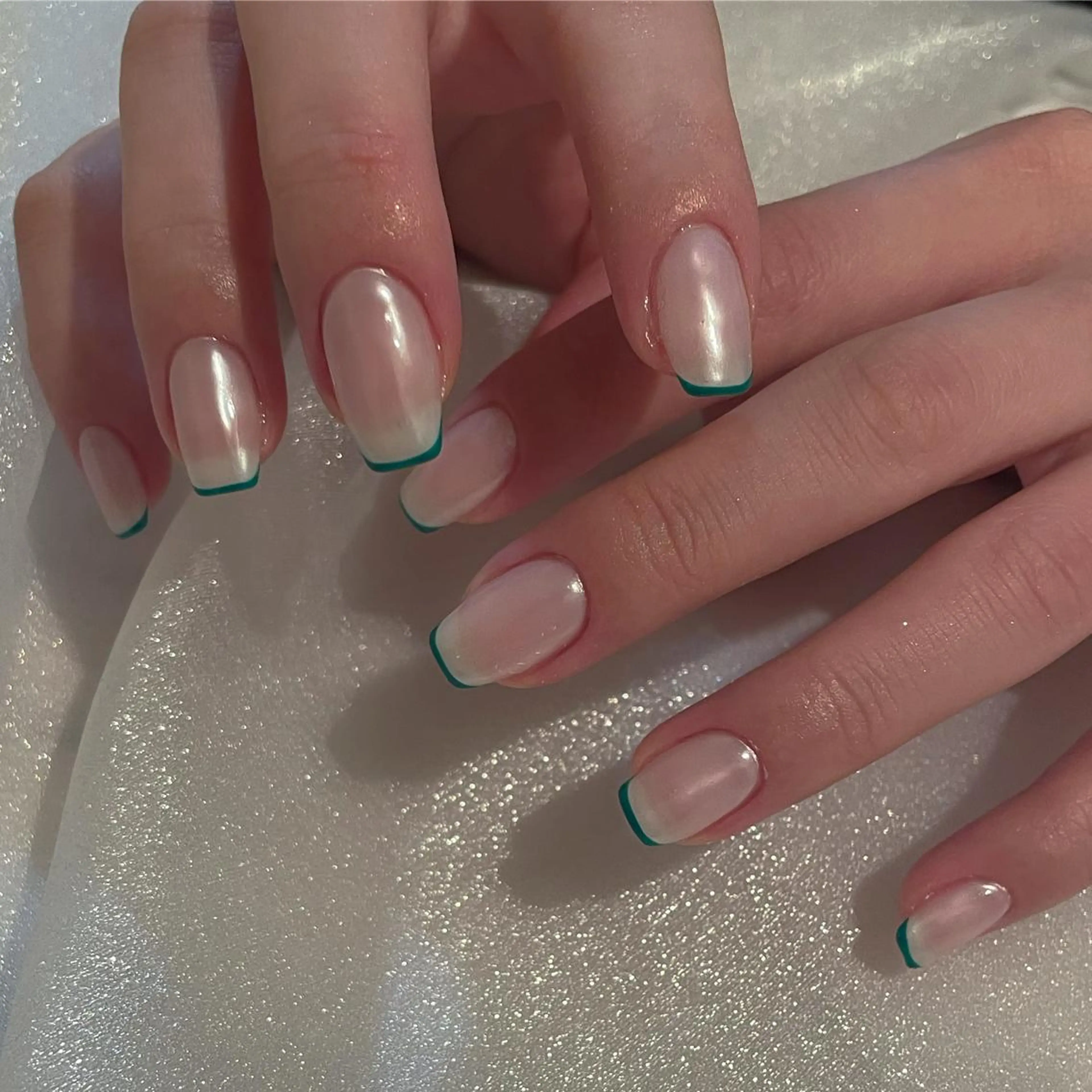 ネイル フレンチネイル グリーン ホワイト ハンドネイル ハンドケア lyly.nail所属・lylynail YUUKAのネイルデザイン