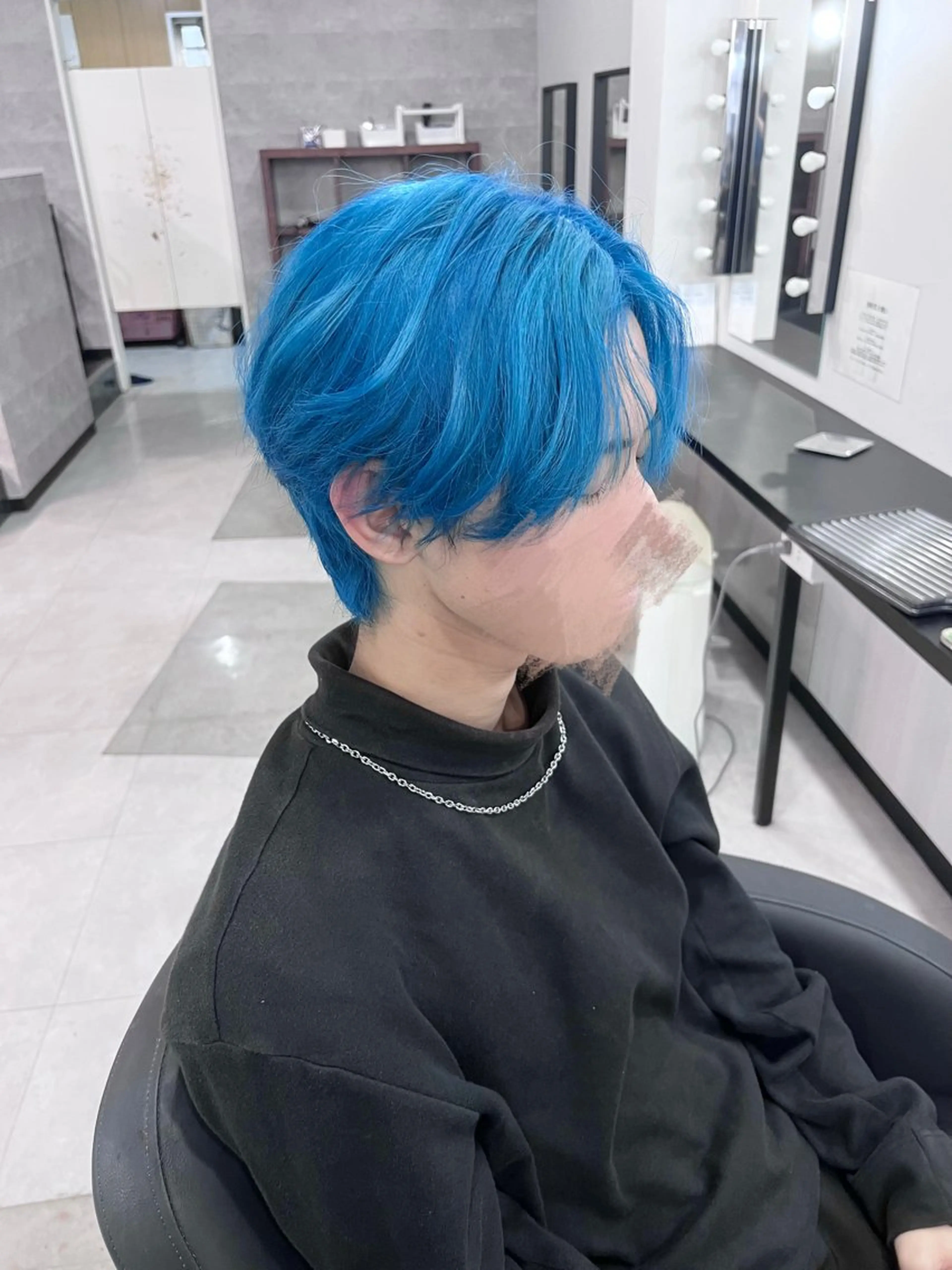 ショート カラー ブルーカラー ヘアカラー _WHITE 浜松 店長 もえかのヘアスタイル