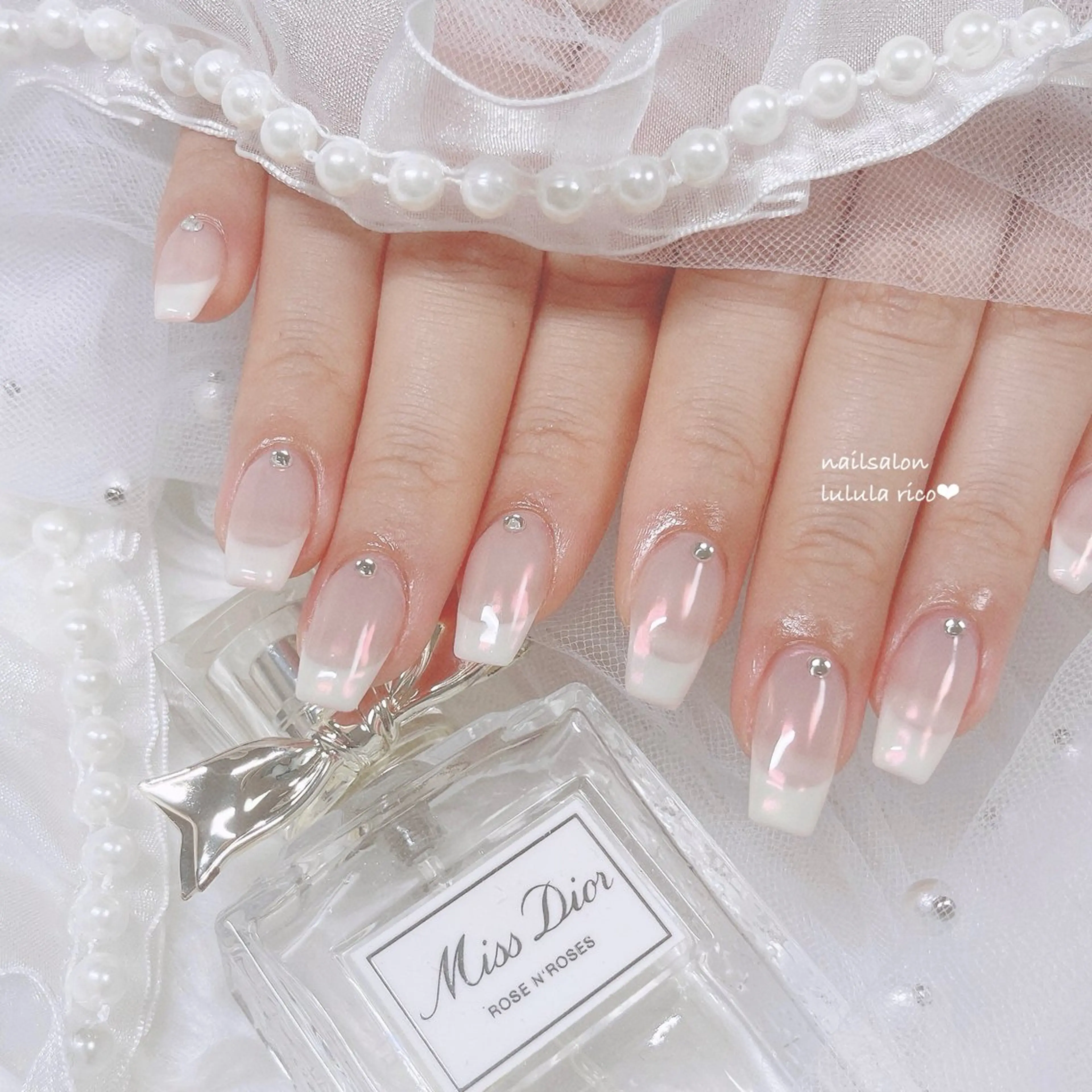 ネイル オーロラネイル フレンチネイル ガーリー 韓国ネイル ワンホンネイル lulula ricoのエステ・リラクイメージ