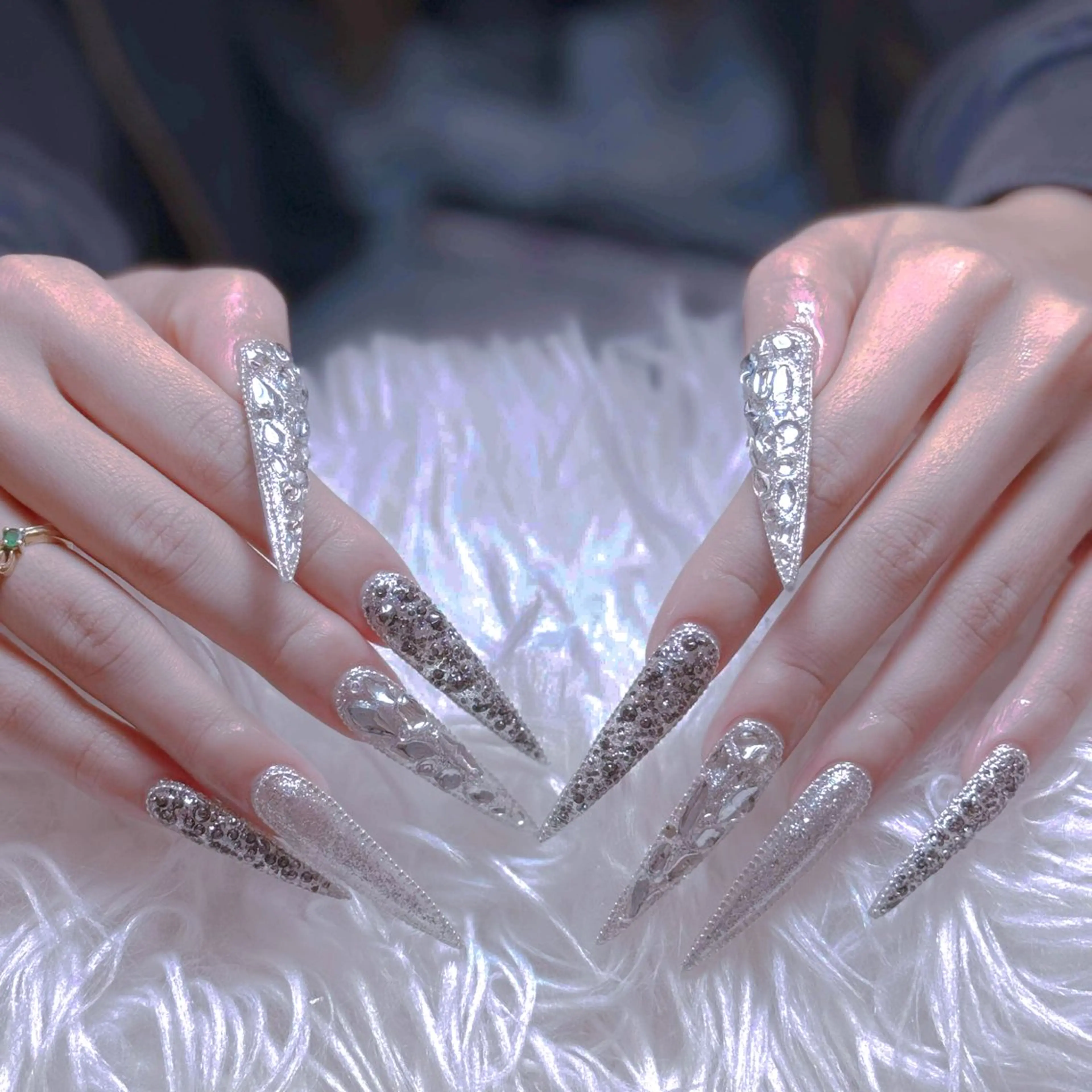 ネイル ゴテゴテ ネイルのネイルデザイン