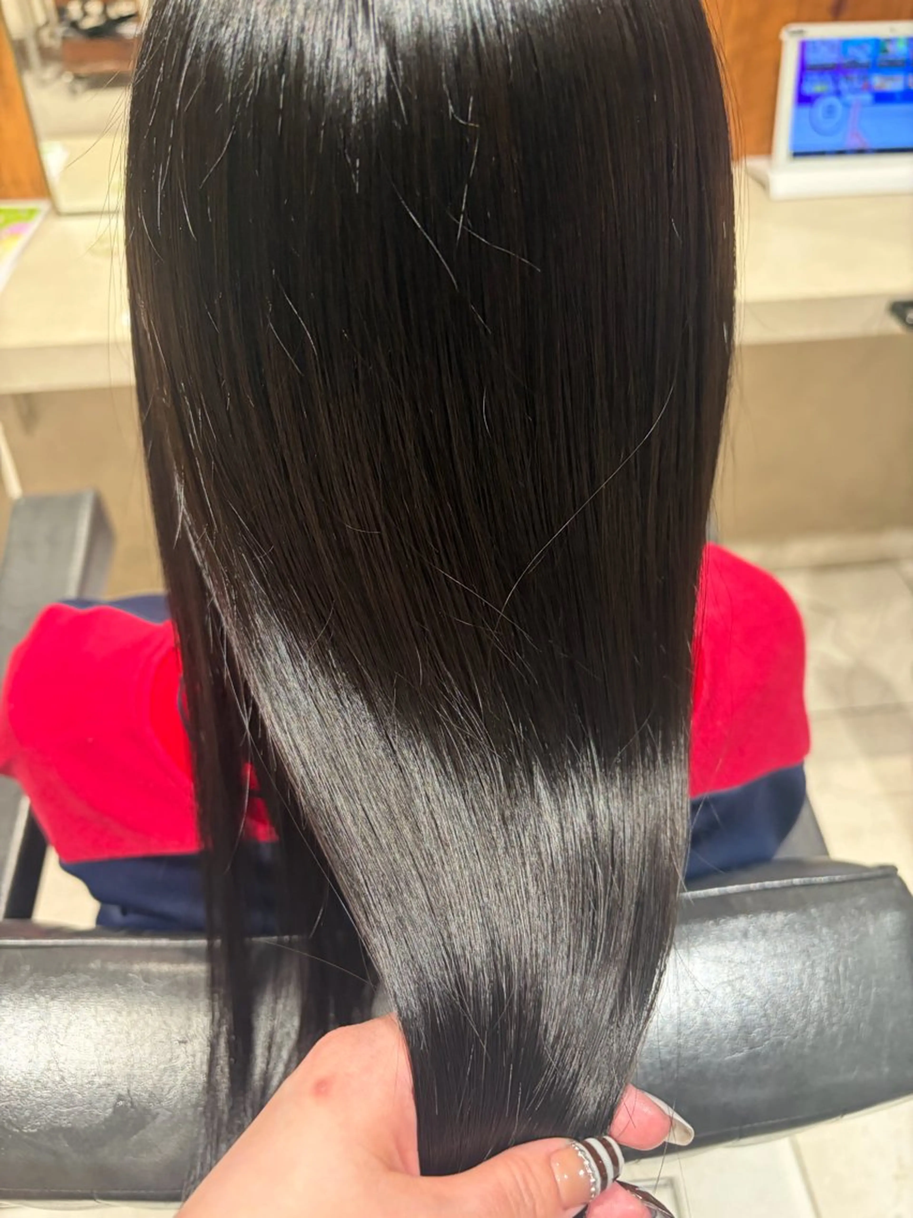 ロング カラー ブラウンカラー オリーブブラウン ヘアカラー ここむぎ 🪄➰のヘアスタイル