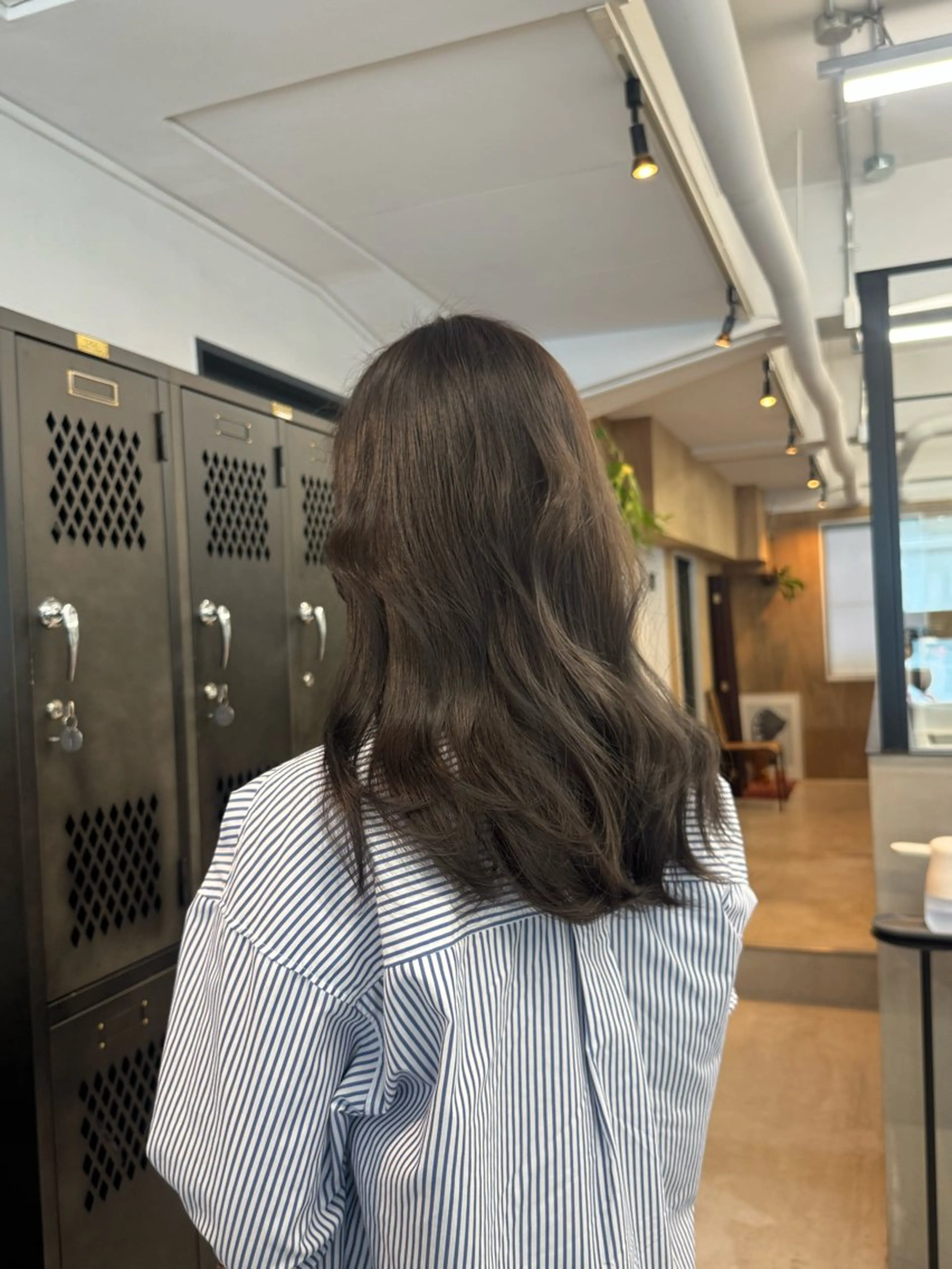 ミディアム カット ヘアカラー トリートメント INORI|レイヤー |ハッシュカットのヘアスタイル