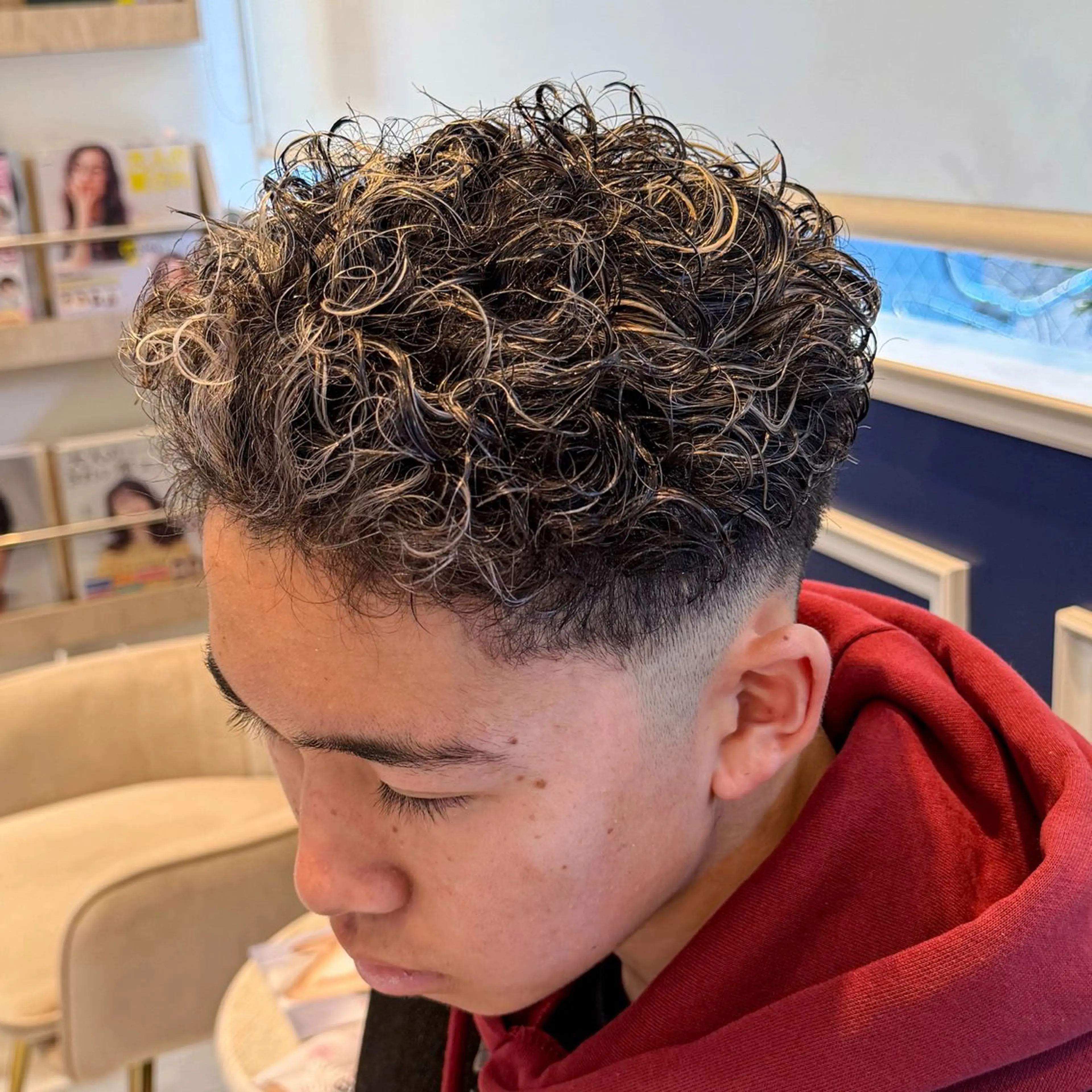 ショート カラー パーマ メンズ メンズメッシュ メンズパーマ メッシュ カット ヘアカラー パーマ 吉田 新平のヘアスタイル