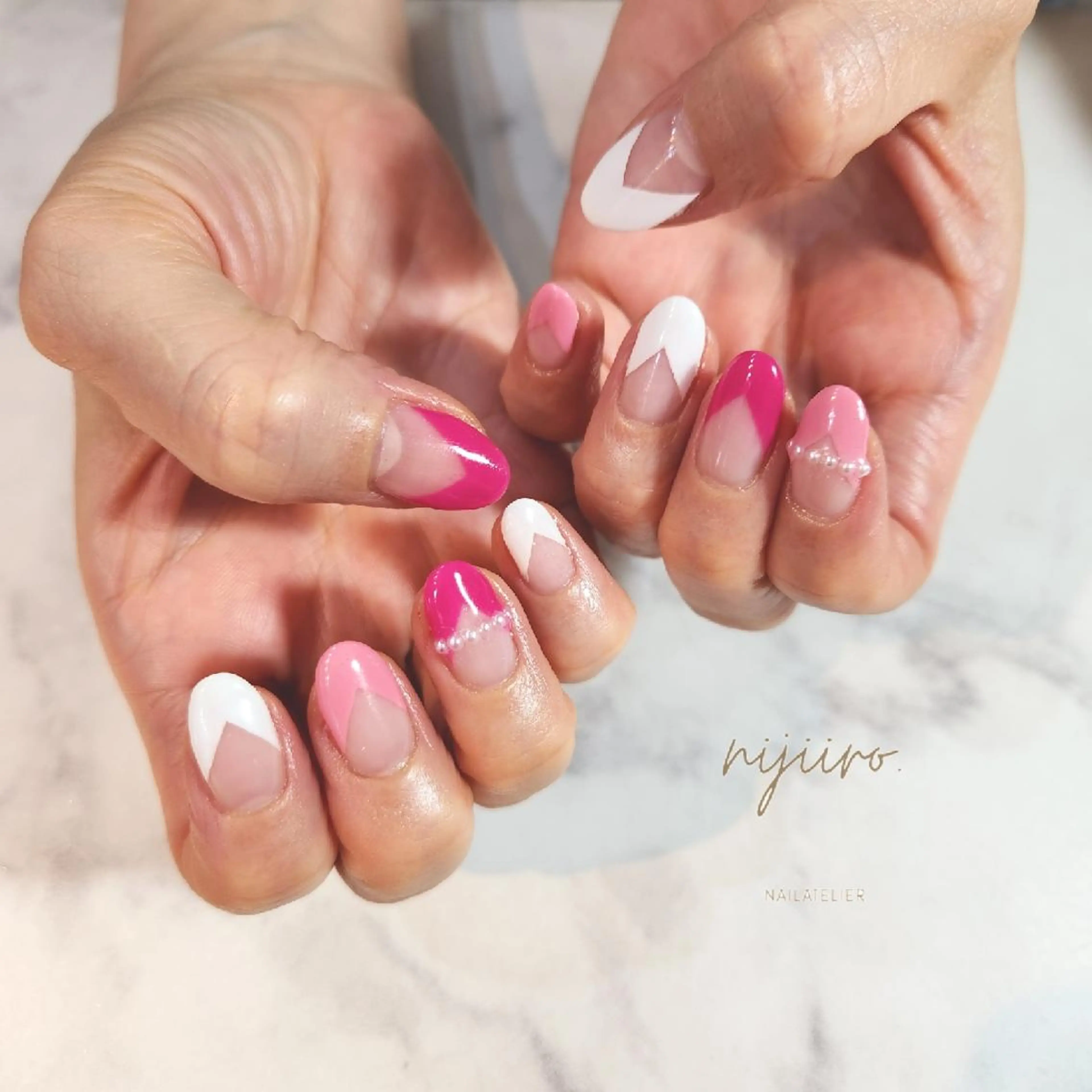 ネイル フレンチネイル ハンドネイル nailatelier nijiiro.所属・nijiiro🌈 サトウのネイルデザイン