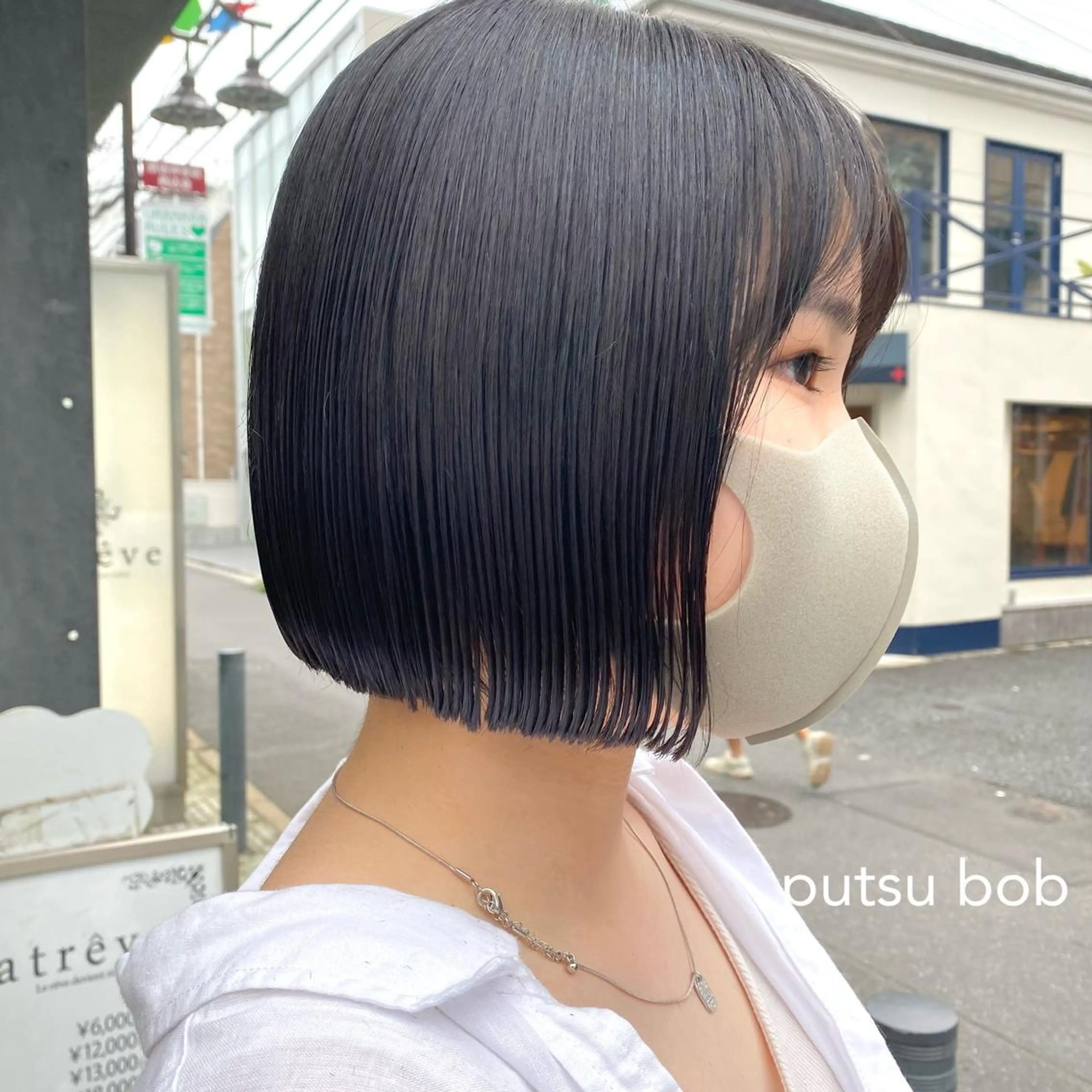 ショート 切りっぱなしボブ ボブ センターパート/ 暖色カラーayuのヘアスタイル