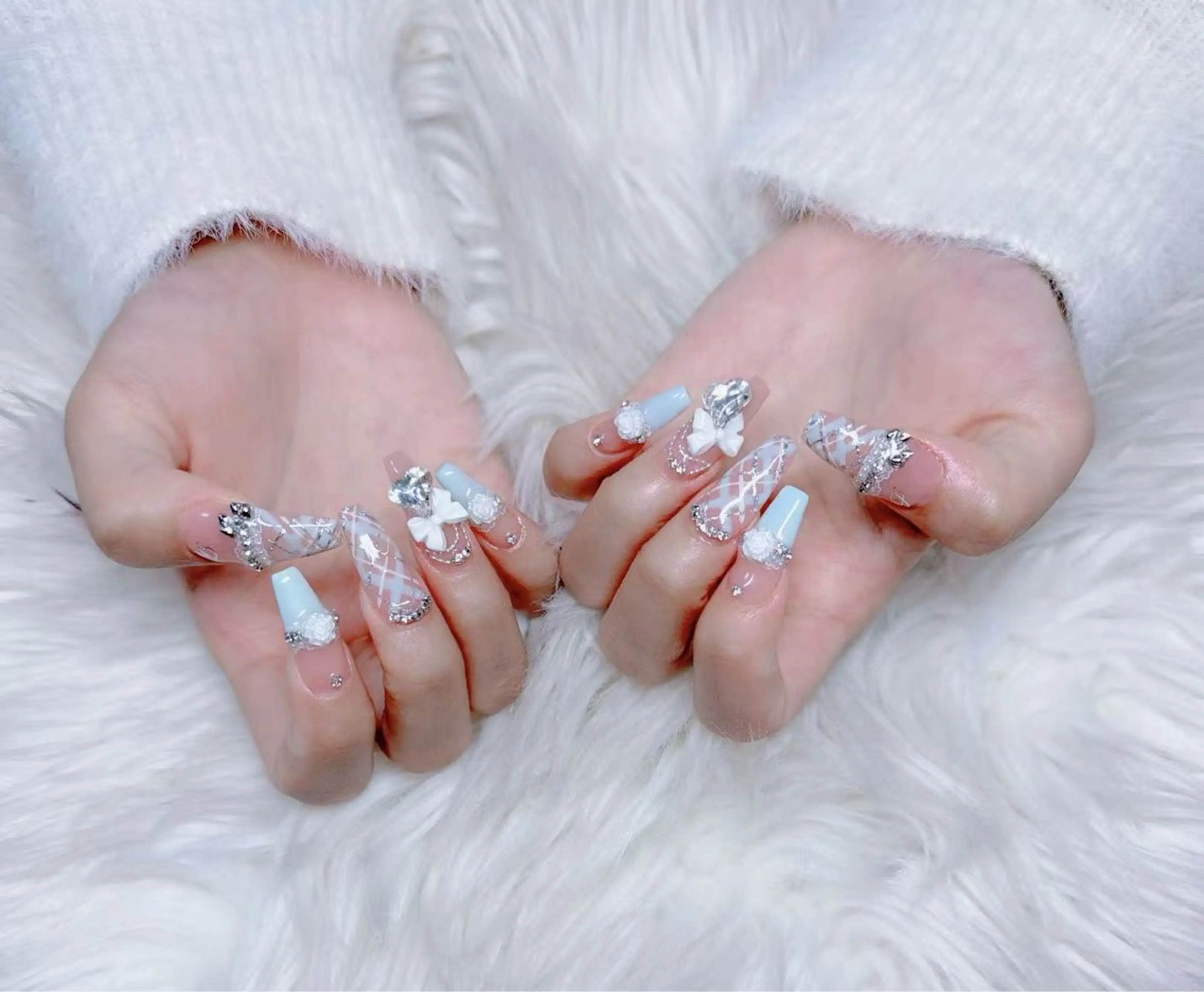 ネイル ハンドネイル &ME Mikoのネイルデザイン