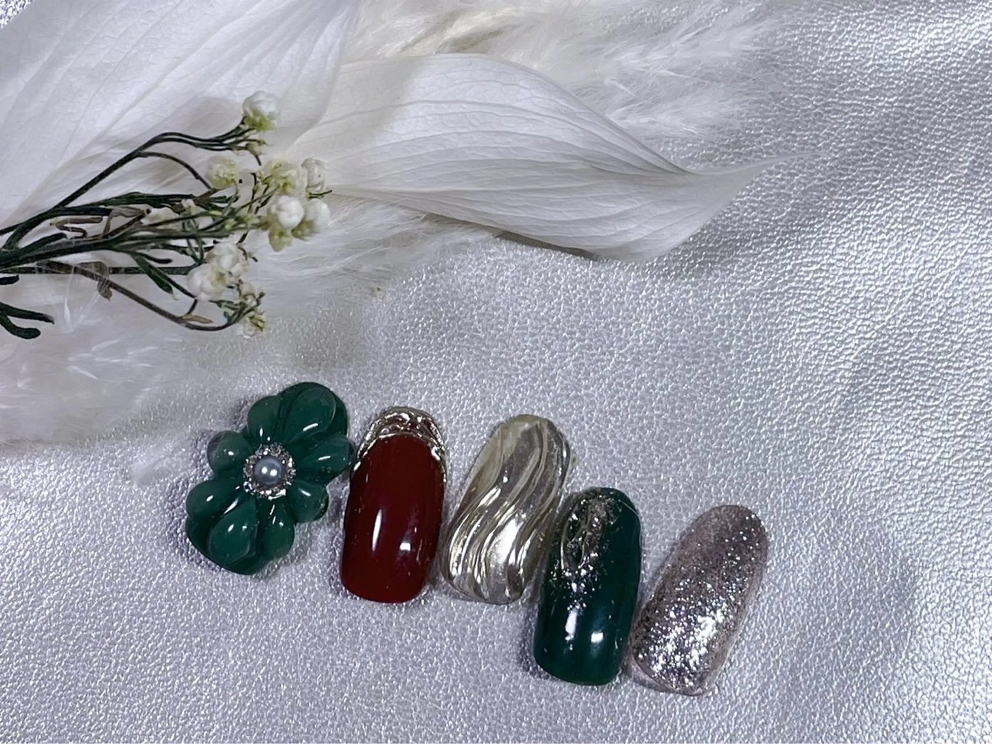 ネイル 成人式 ジェルネイル 韓国ネイル パラジェル ストーンネイル kikinail 溝の口のネイルデザイン