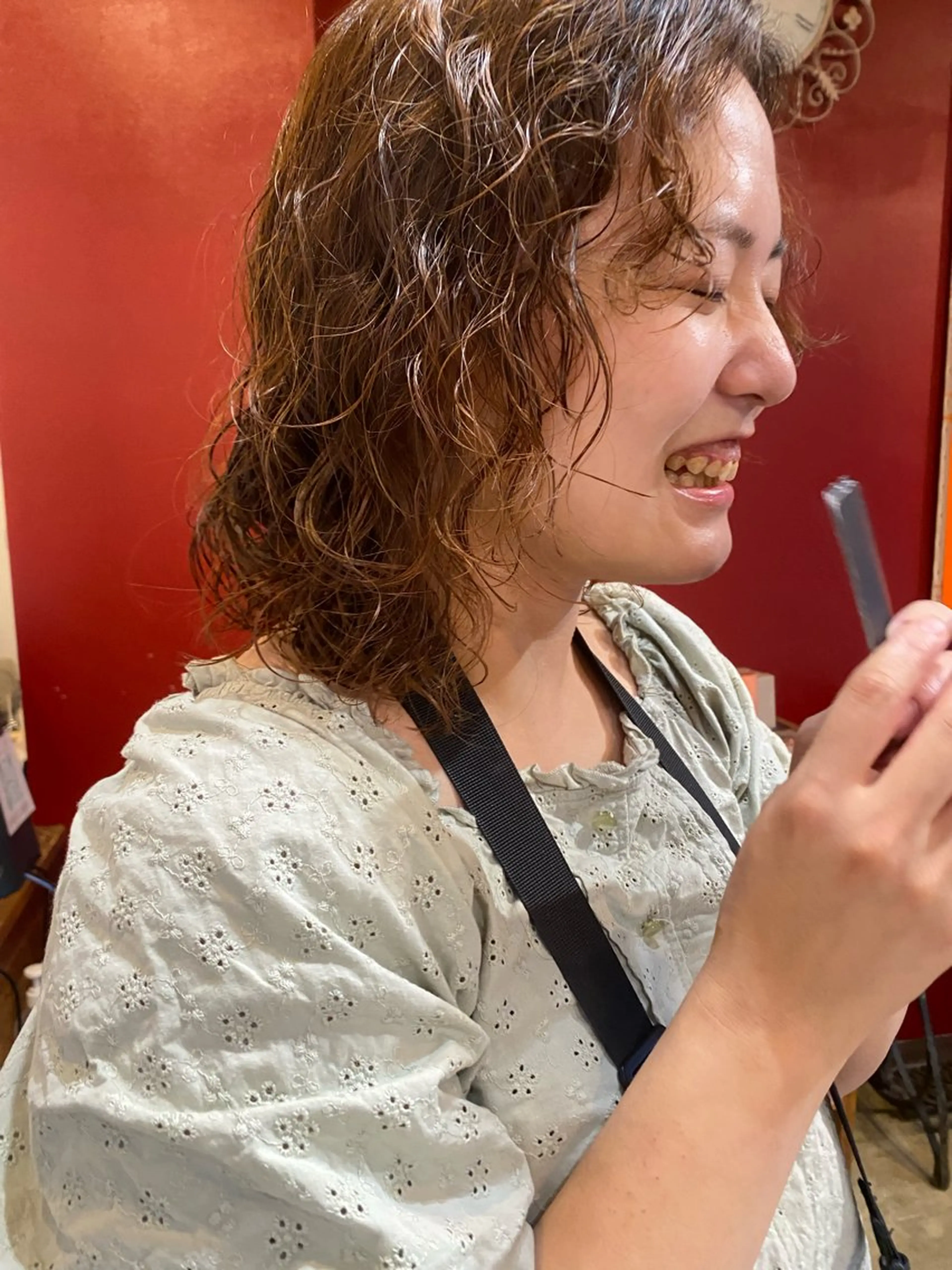 ミディアム パーマ 小日向 沙織のヘアスタイル